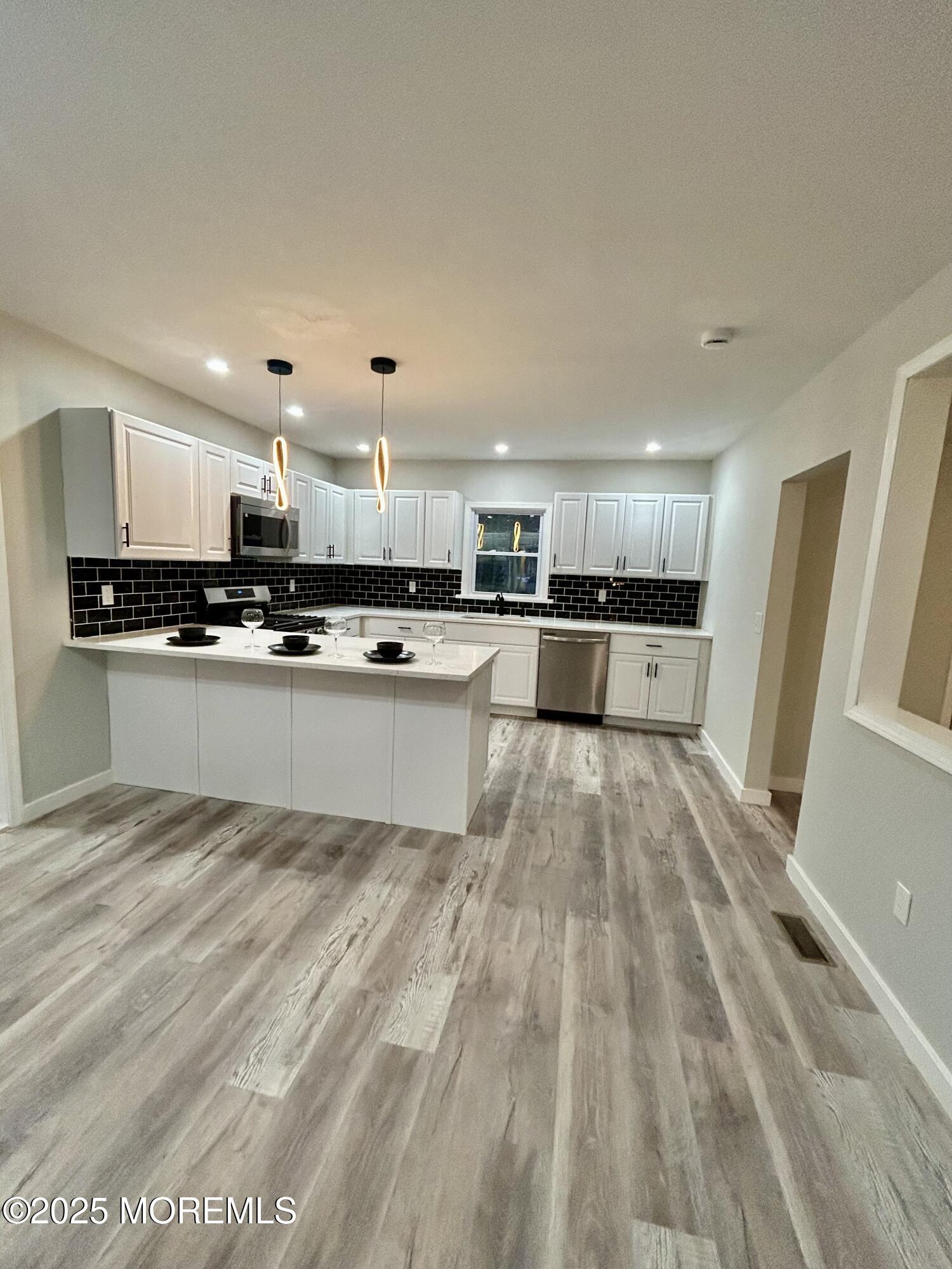 176 Frank Applegate Road, Jackson, New Jersey image 1