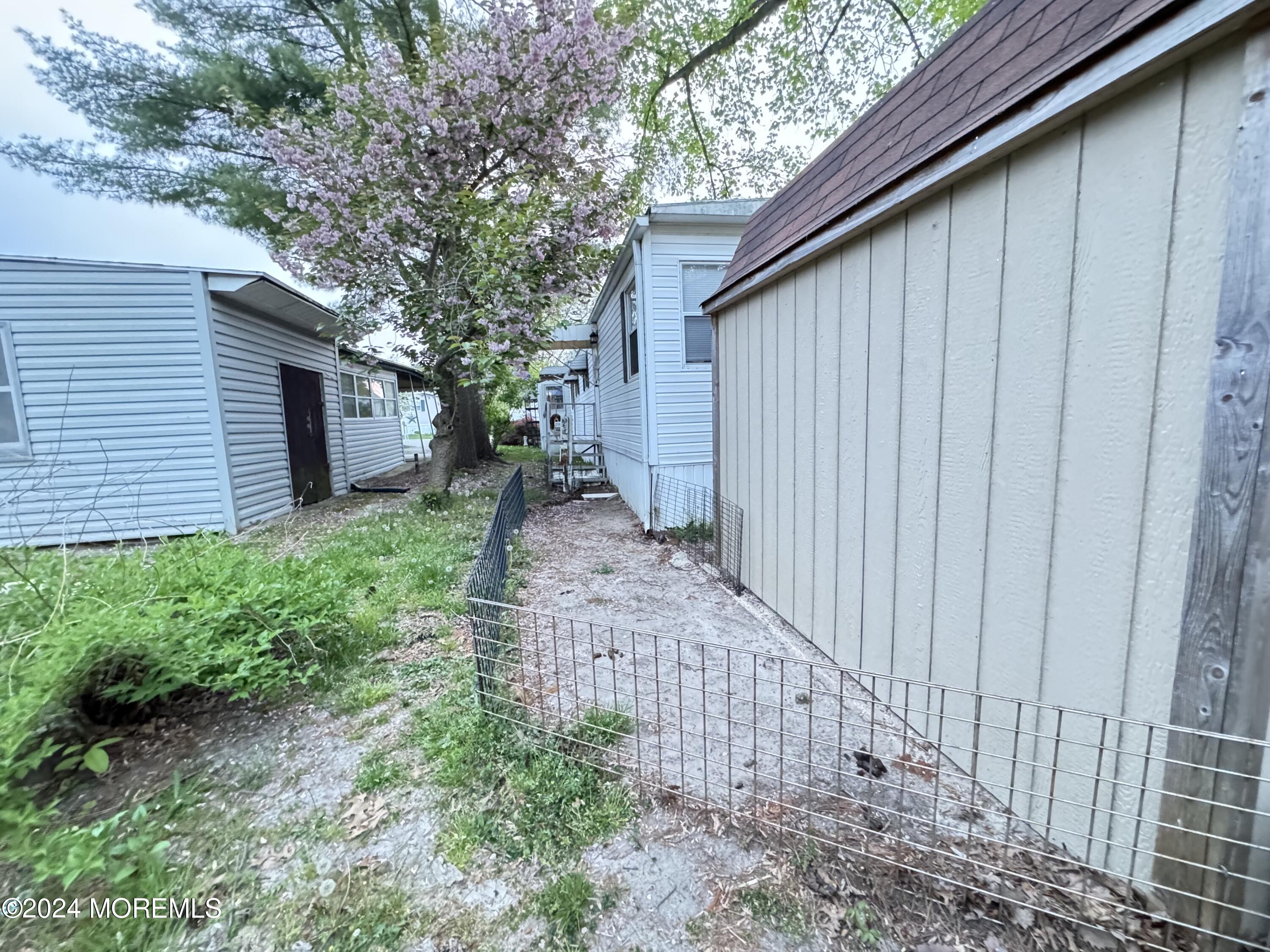 Photo 9 of 24 of 72 Alissa Terrace mobile home