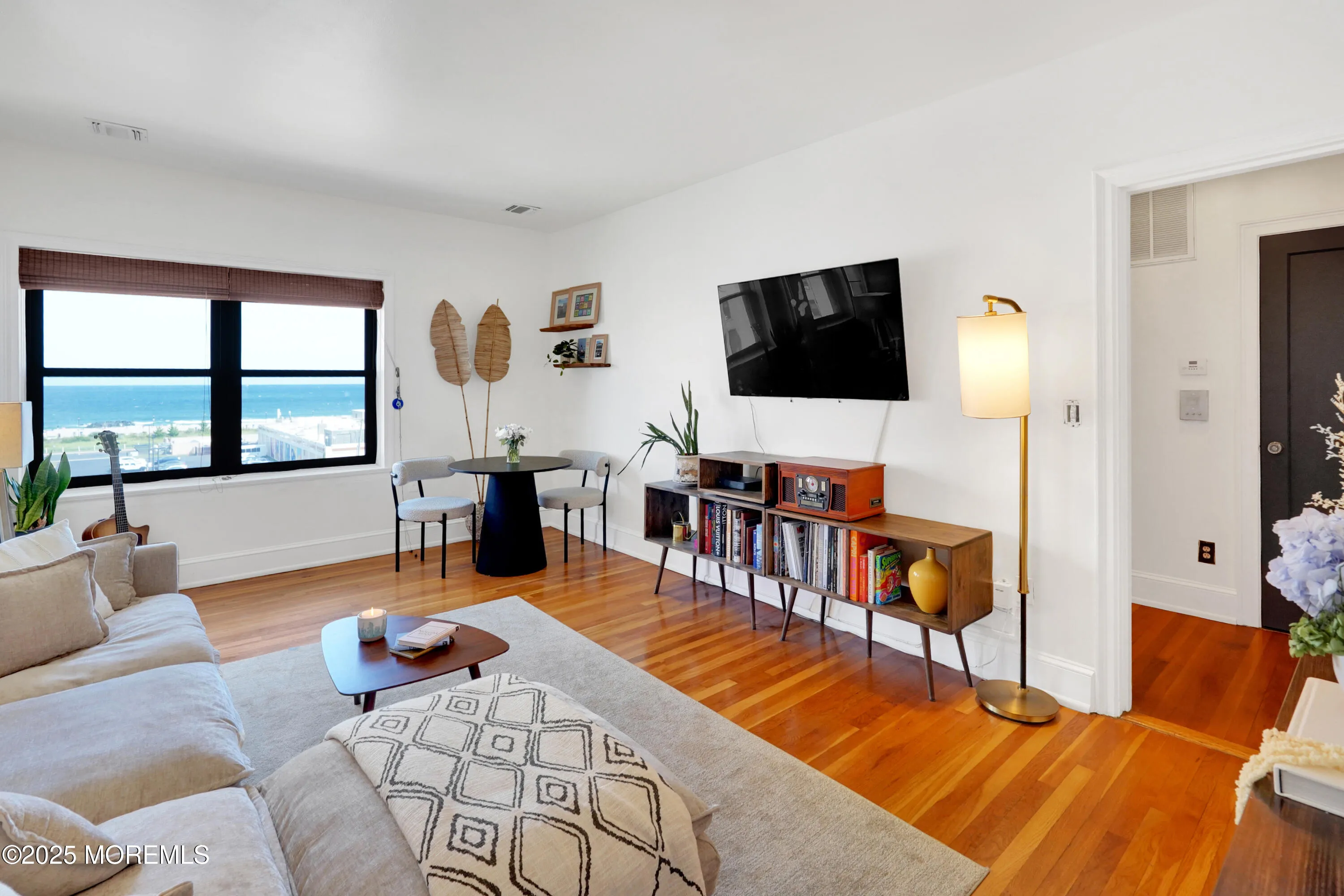 Asbury Park, New Jersey 07712, United States, 1 Bedroom Bedrooms, ,1 BathroomBathrooms,Residential,Pending,196874