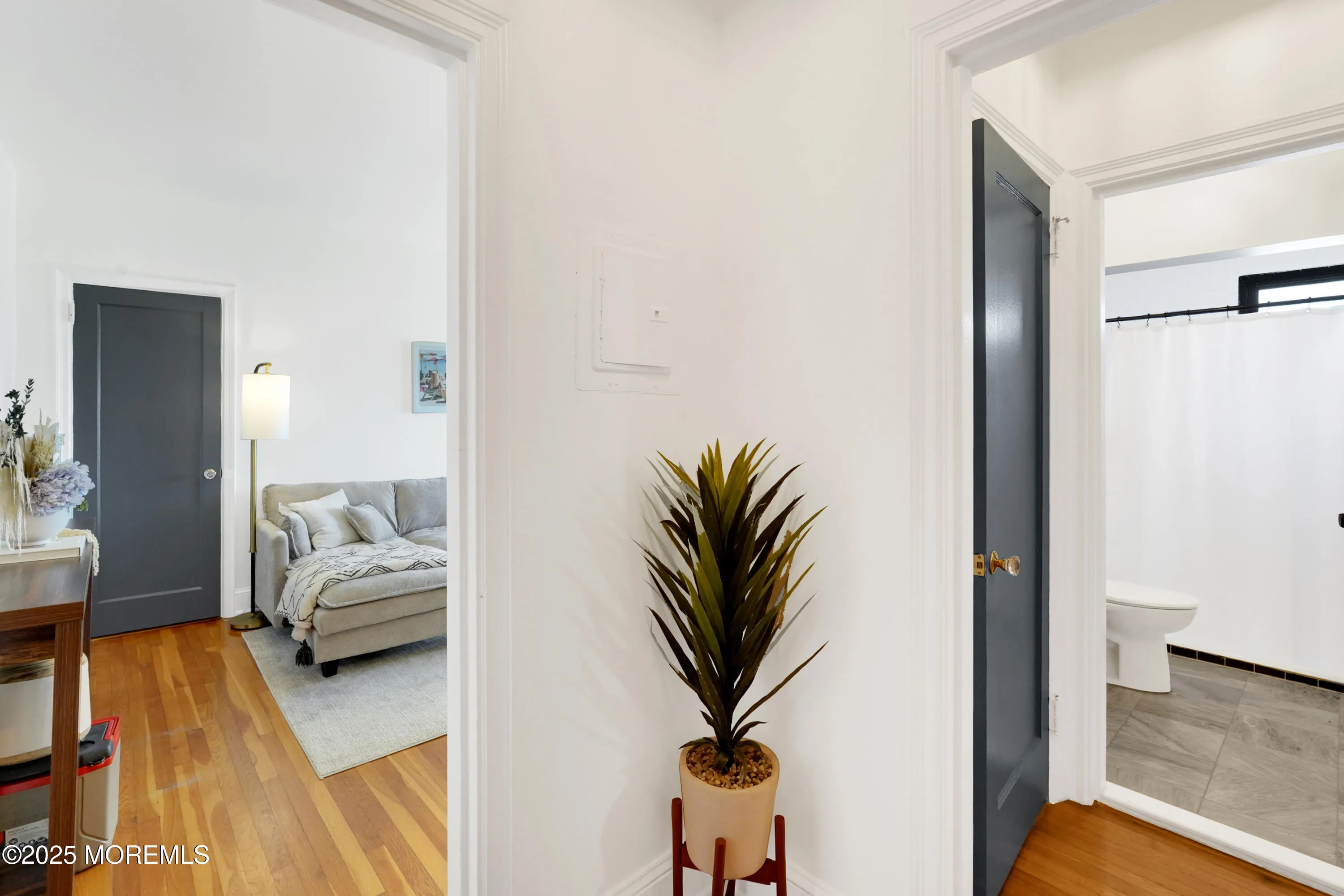 Asbury Park, New Jersey 07712, United States, 1 Bedroom Bedrooms, ,1 BathroomBathrooms,Residential,Pending,196874