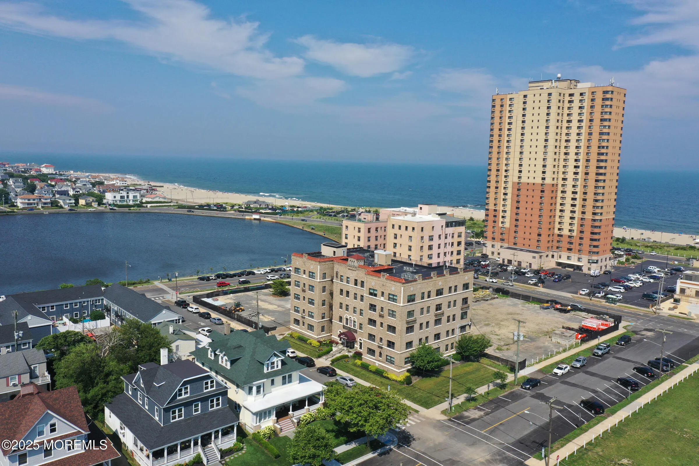 Asbury Park, New Jersey 07712, United States, 1 Bedroom Bedrooms, ,1 BathroomBathrooms,Residential,Pending,196874