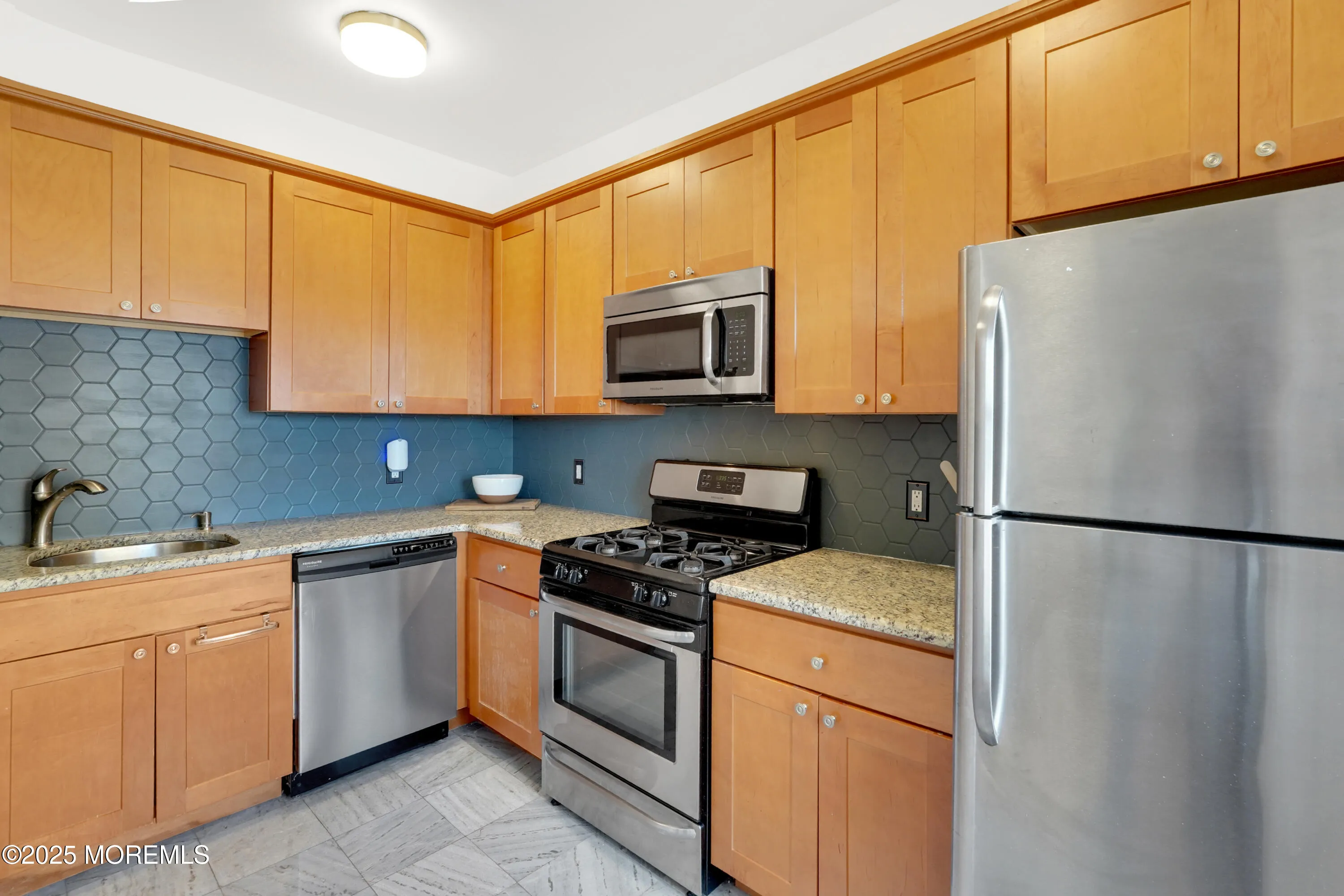 Asbury Park, New Jersey 07712, United States, 1 Bedroom Bedrooms, ,1 BathroomBathrooms,Residential,Pending,196874