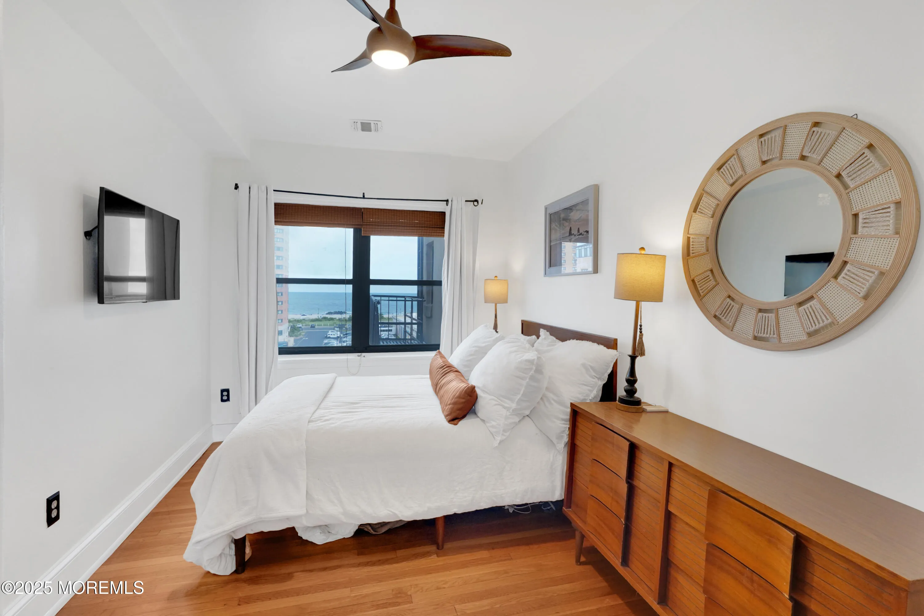 Asbury Park, New Jersey 07712, United States, 1 Bedroom Bedrooms, ,1 BathroomBathrooms,Residential,Pending,196874