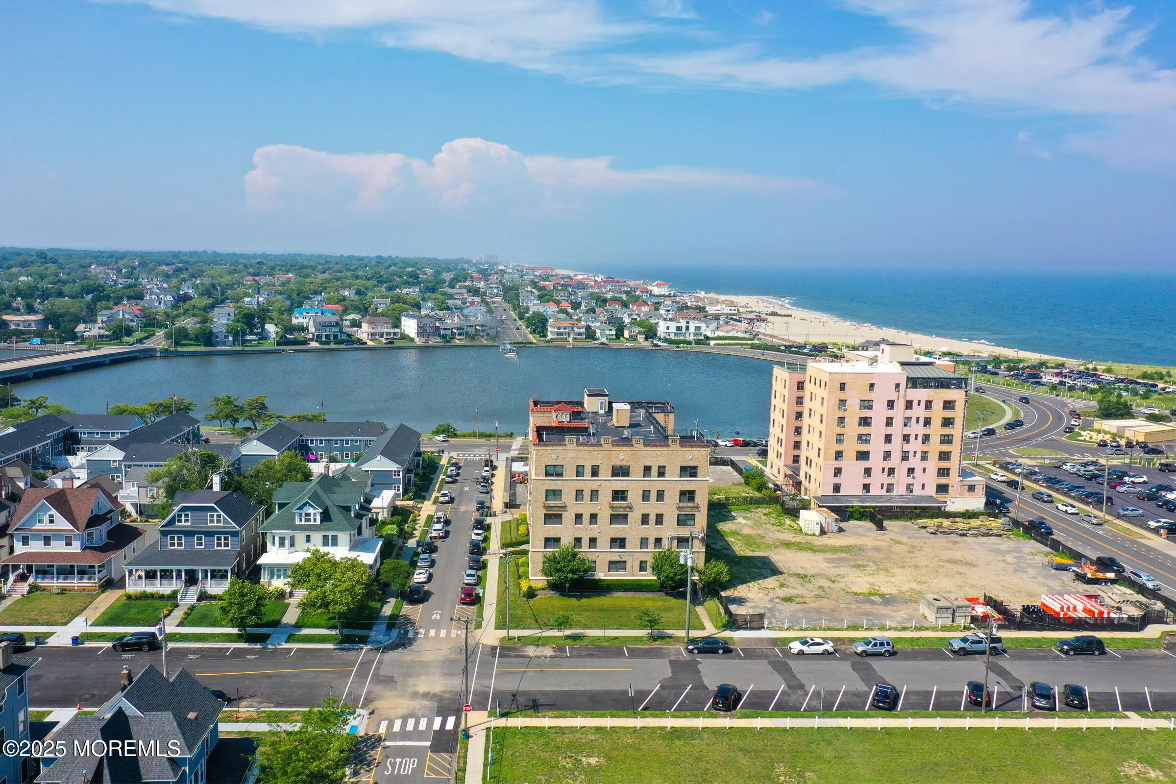 Asbury Park, New Jersey 07712, United States, 1 Bedroom Bedrooms, ,1 BathroomBathrooms,Residential,Pending,196874