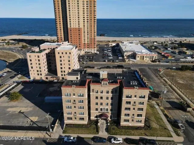 Asbury Park, New Jersey 07712, United States, 1 Bedroom Bedrooms, ,1 BathroomBathrooms,Residential,Pending,196874