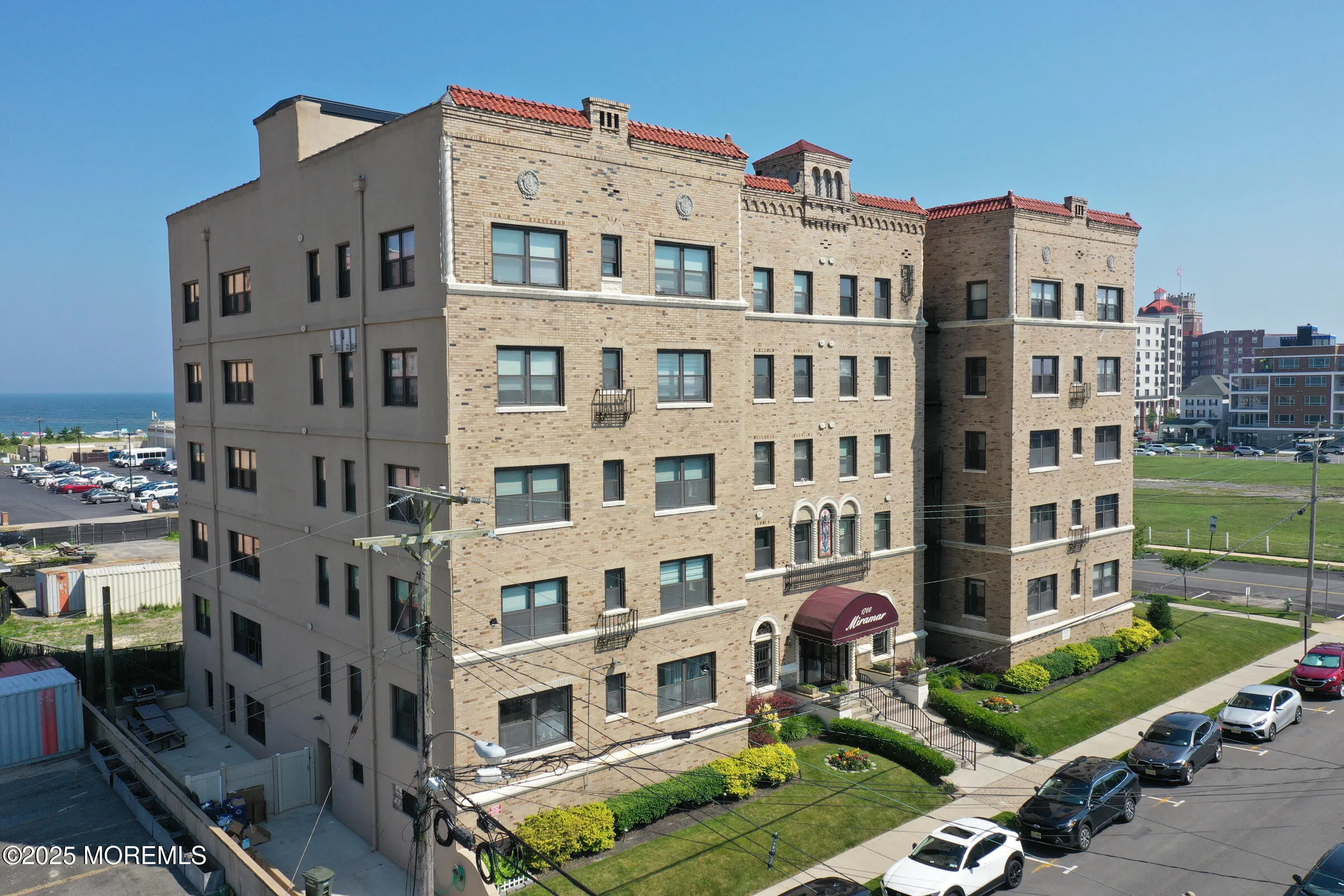 Asbury Park, New Jersey 07712, United States, 1 Bedroom Bedrooms, ,1 BathroomBathrooms,Residential,Pending,196874