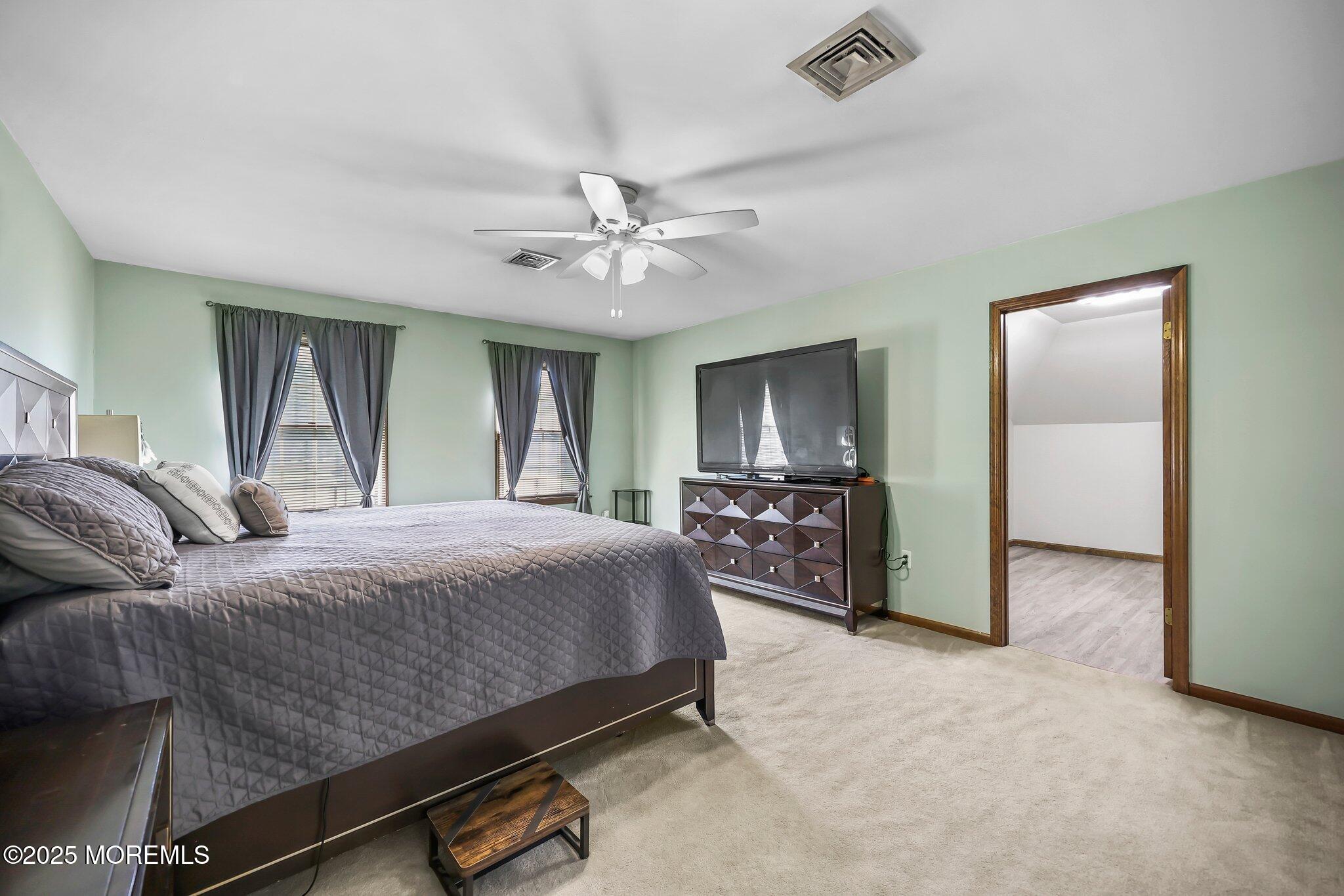 21 Windswept Lane, Freehold, New Jersey image 18