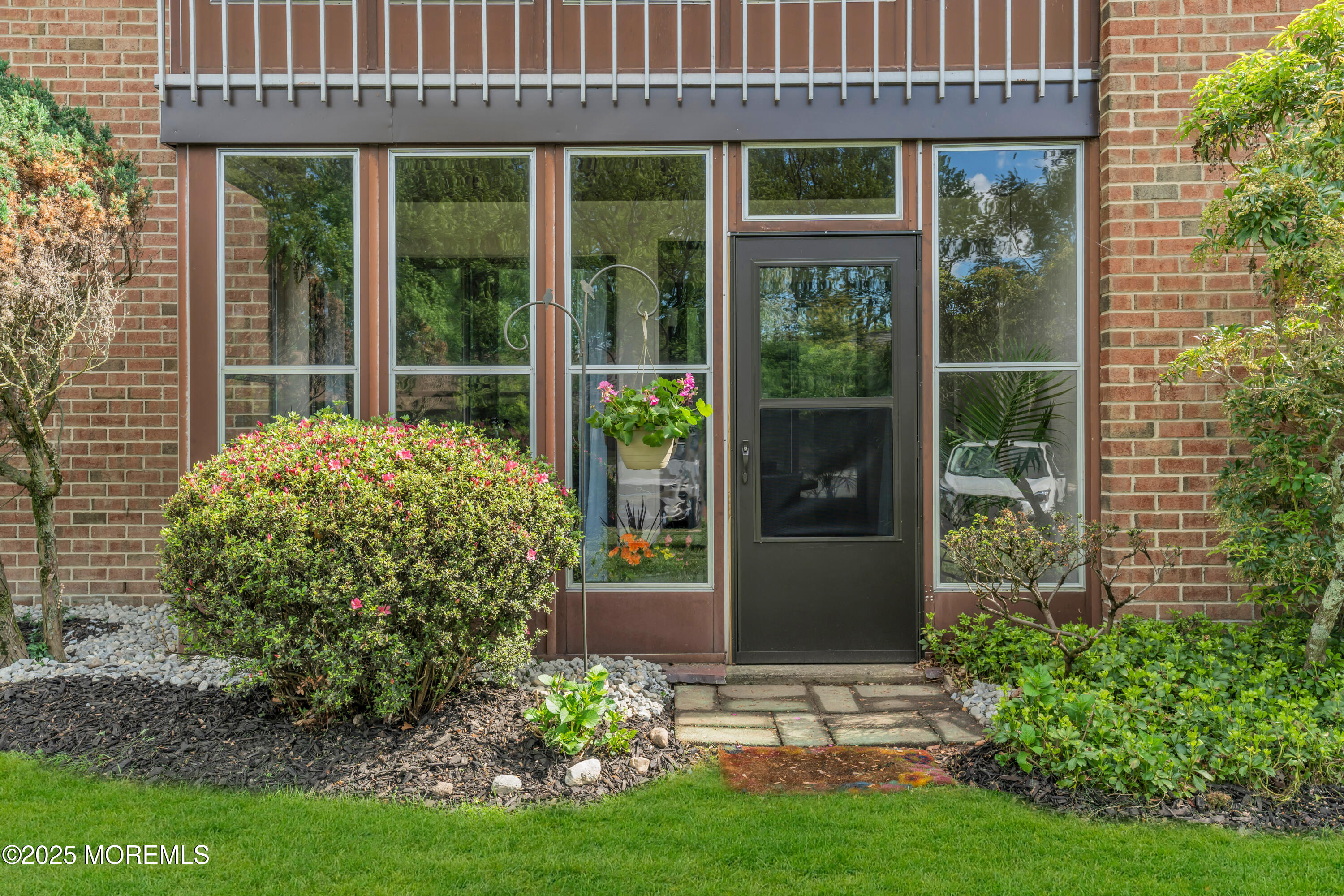 132 Lexington Court, Red Bank, New Jersey image 5