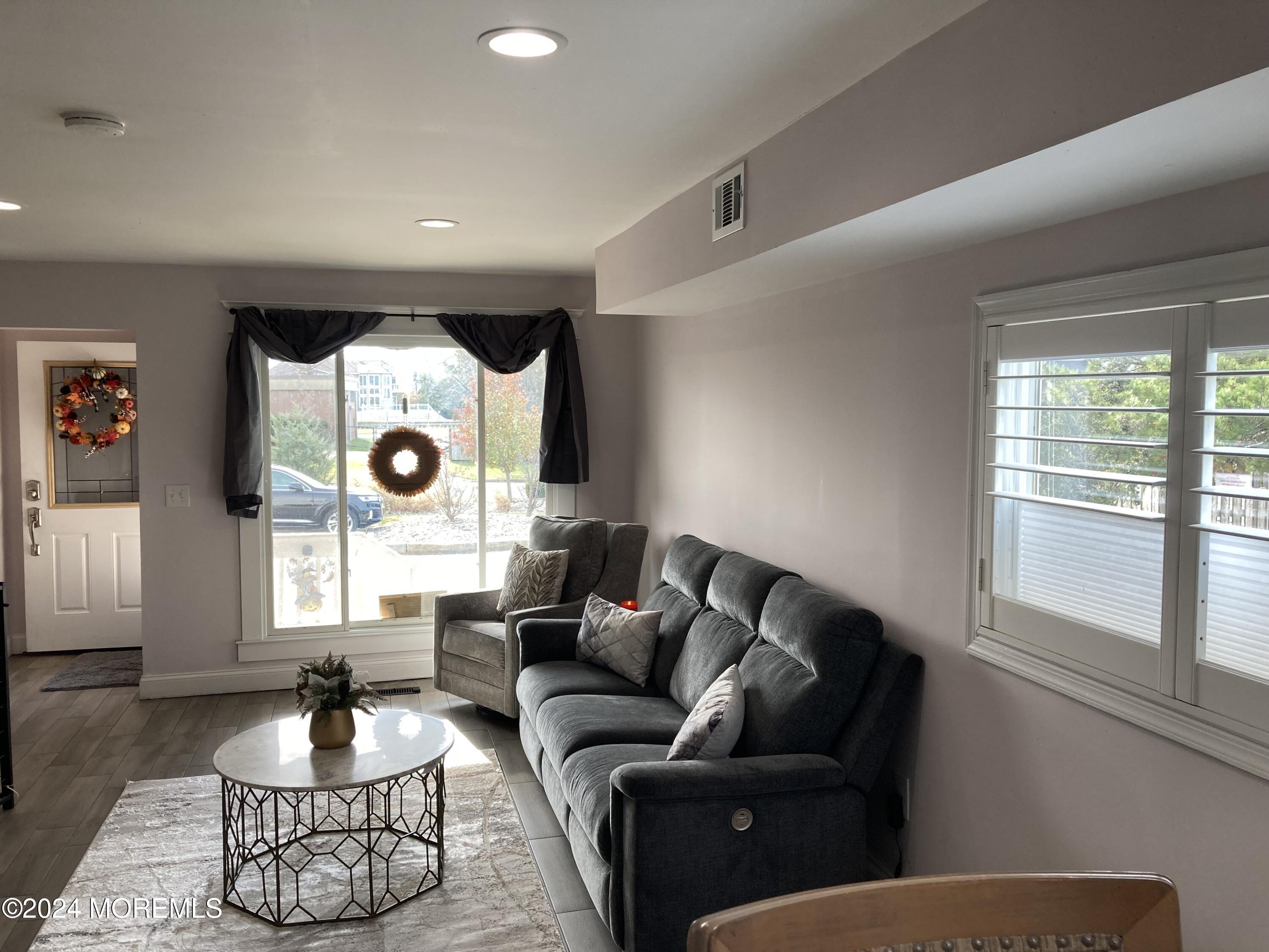 25 Meadow Avenue #19, Monmouth Beach, New Jersey image 3