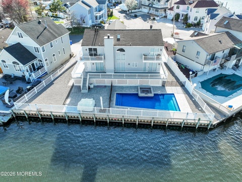 Homes For Rent - 3330 Windsor Avenue<br/> Toms River, NJ 08753
