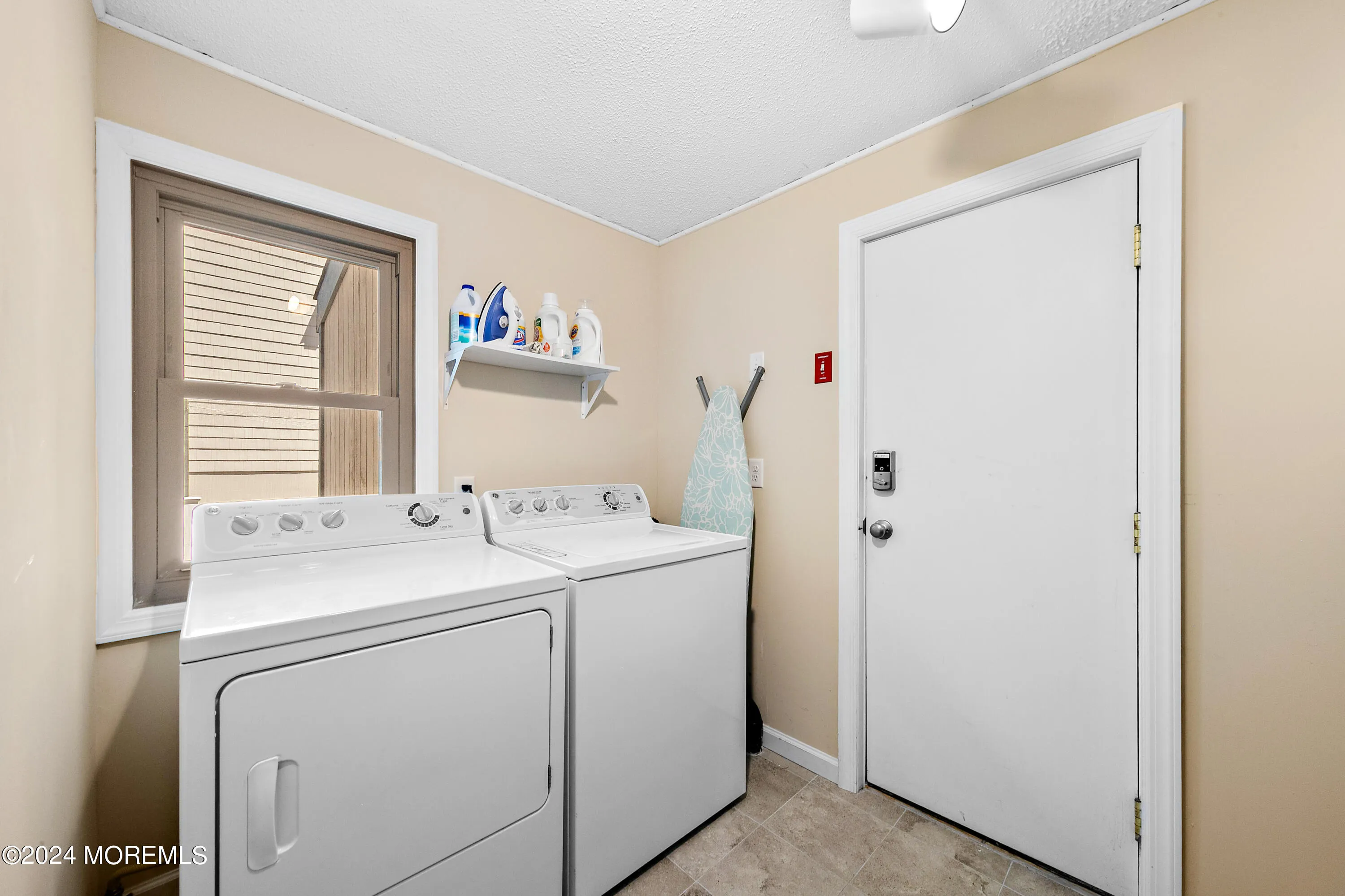 Long Beach Twp, New Jersey 08008, United States, 5 Bedrooms Bedrooms, ,2 BathroomsBathrooms,Residential,Pending,60368