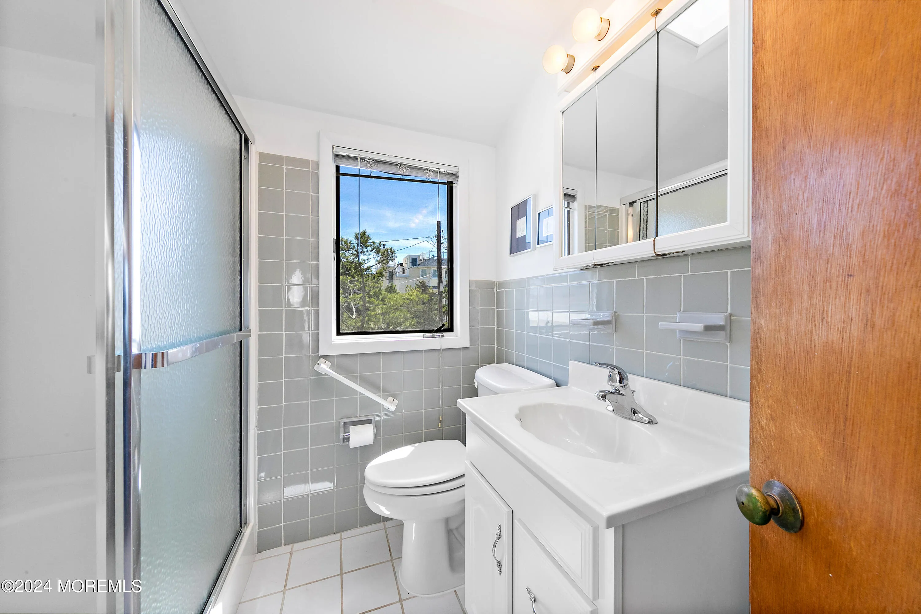 Long Beach Twp, New Jersey 08008, United States, 5 Bedrooms Bedrooms, ,2 BathroomsBathrooms,Residential,Pending,60368