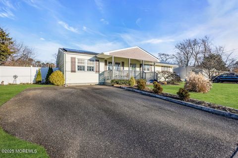 Photo of 7 Maple Lane, Howell, NJ 07731 (MLS # 22536439)