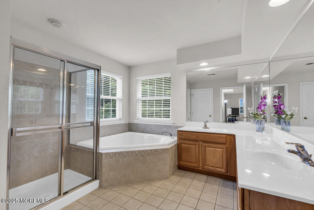 8 Connor Drive, Manalapan, New Jersey image 32