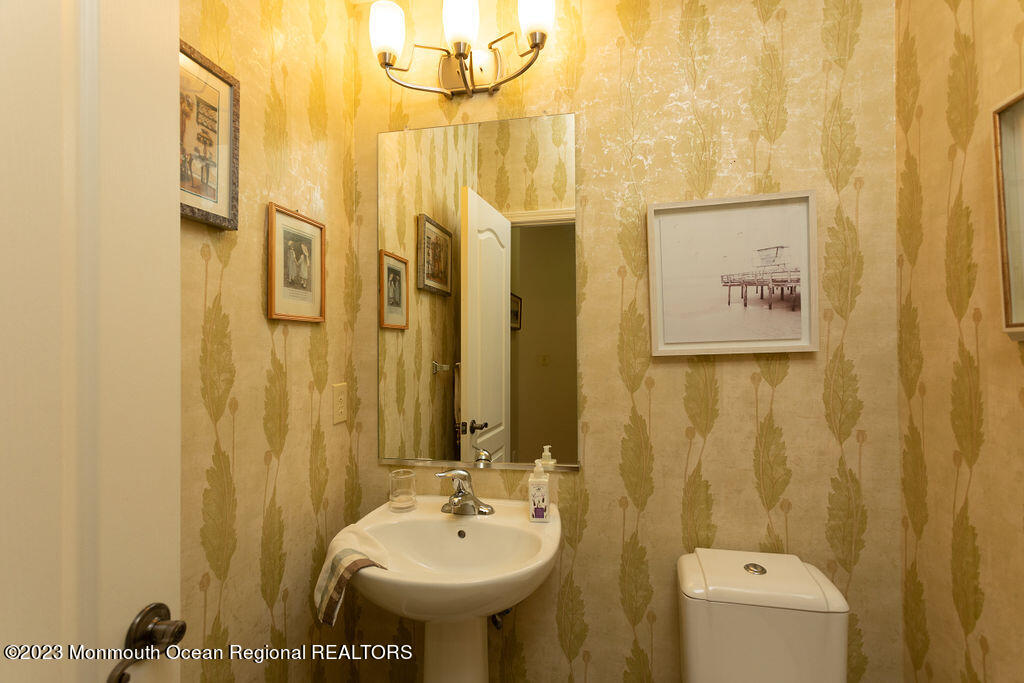 304 Hawthorne Lane, Barnegat, New Jersey image 12