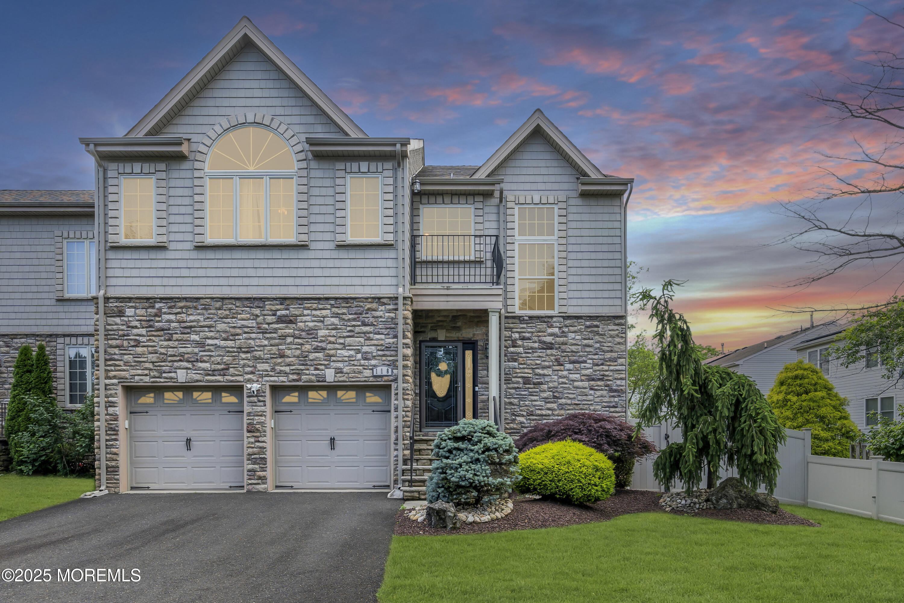 118 Pelican Court