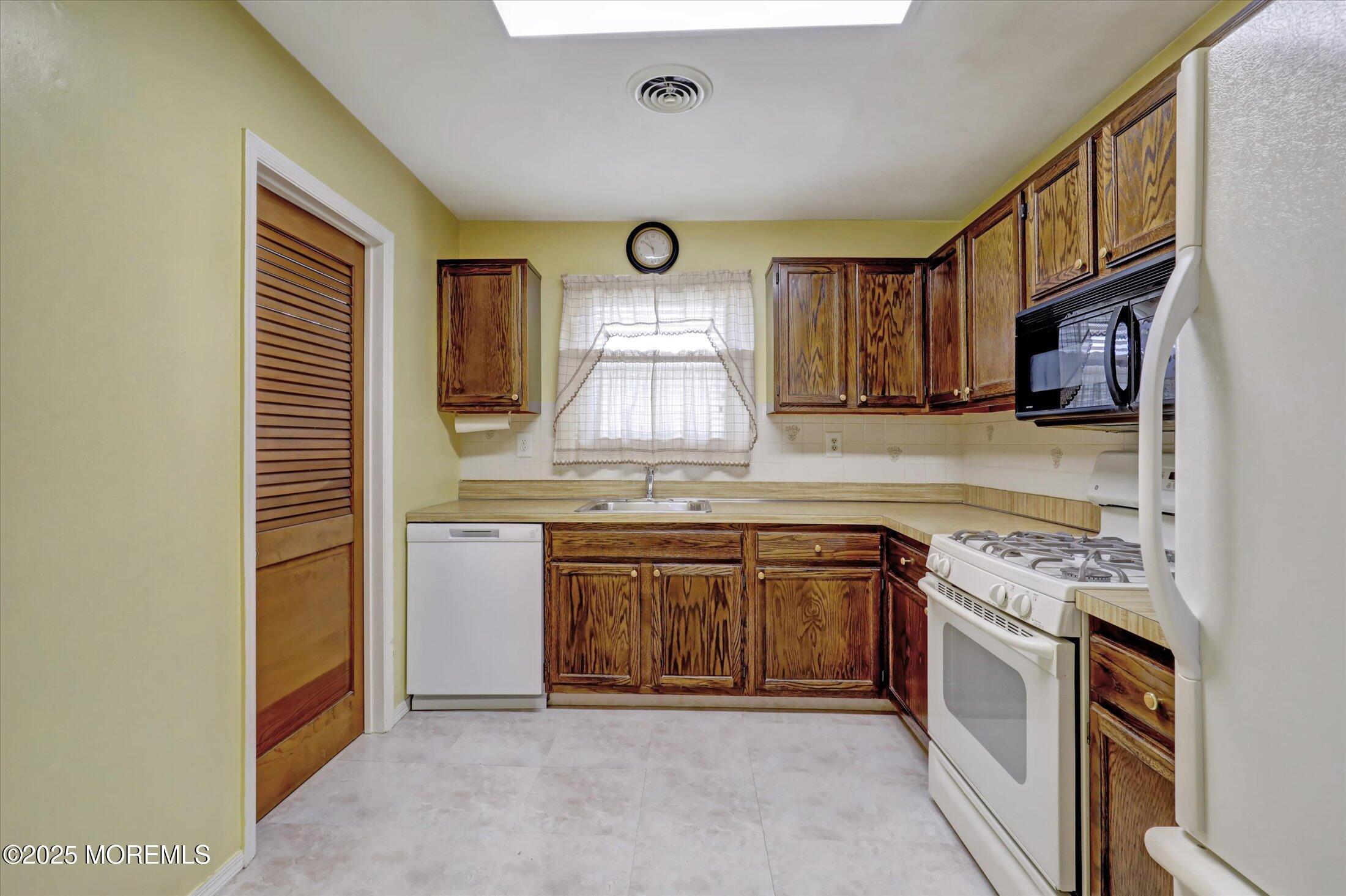 199 Cabrillo Boulevard, Toms River, New Jersey image 17