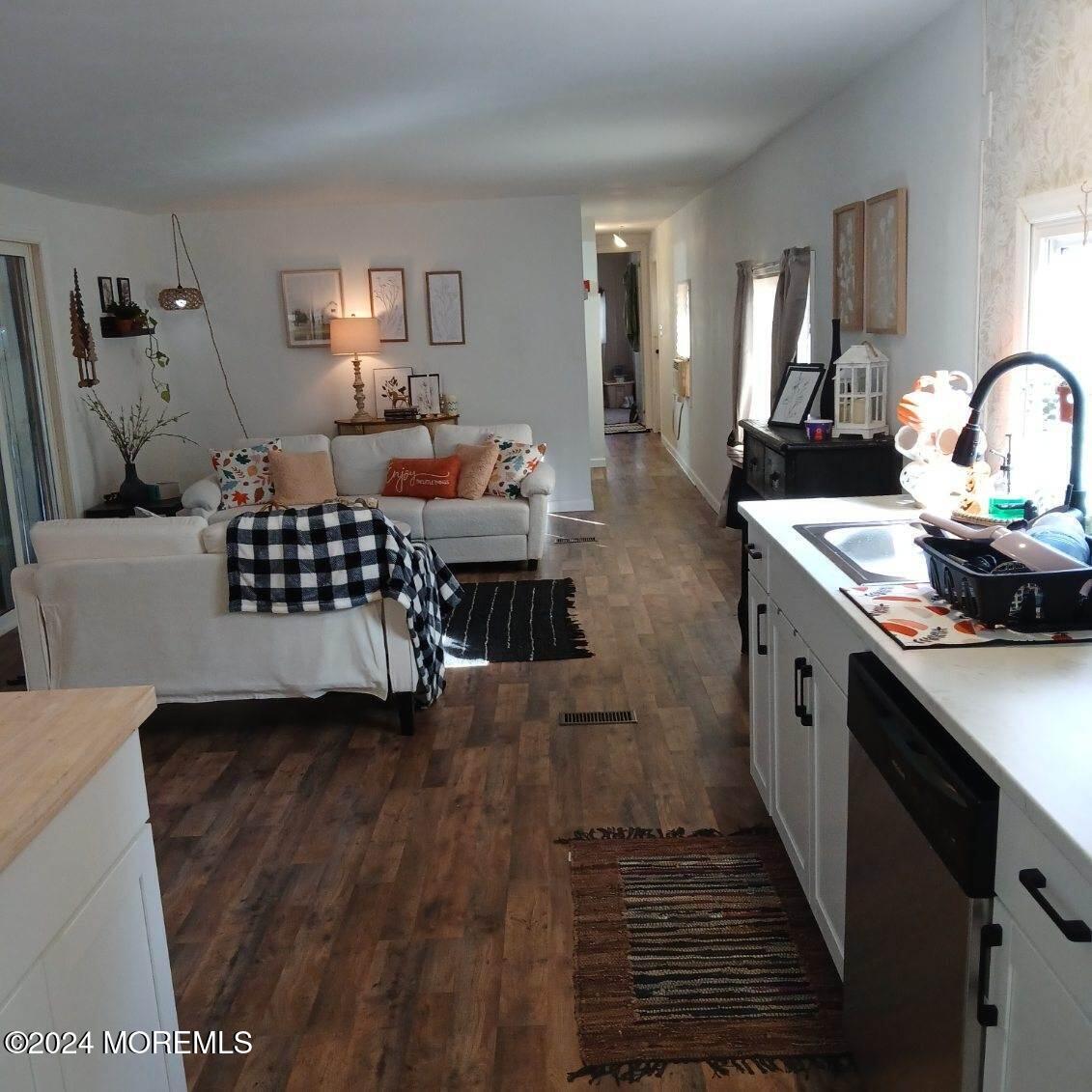 45 Cathy Court, Jackson, New Jersey image 2