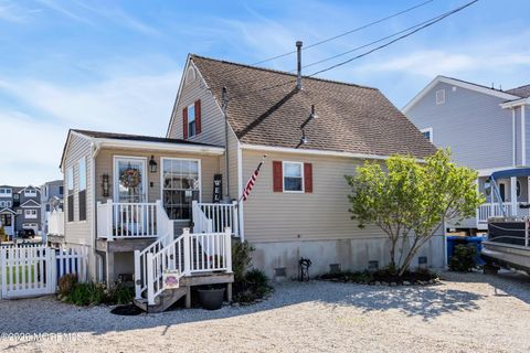 Photo of 55 Jennie Drive, Manahawkin, NJ 08050 (MLS # 22611292)