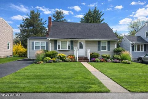 Photo of 68 Davis Lane, Red Bank, NJ 07701 (MLS # 22610390)