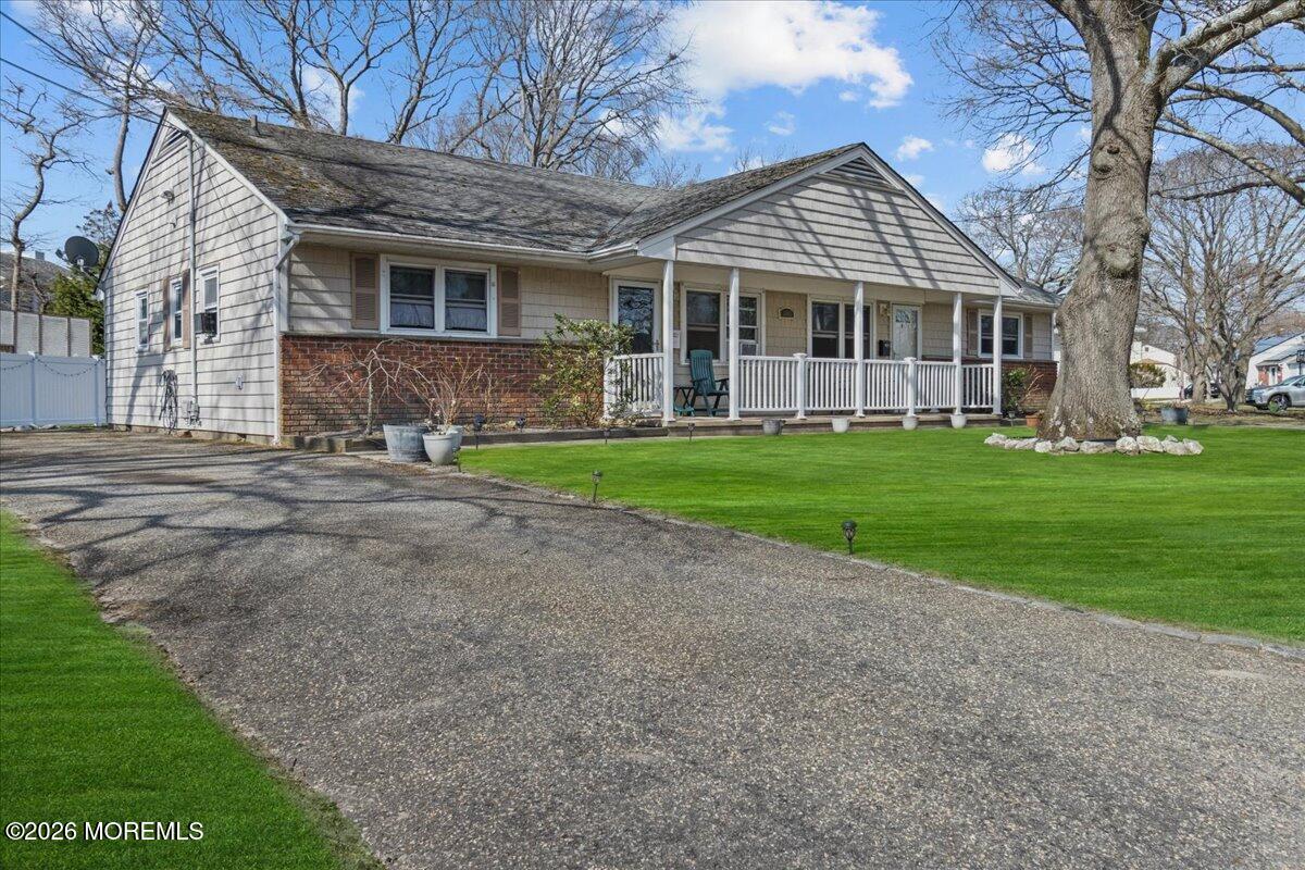 1003 Hollywood Boulevard