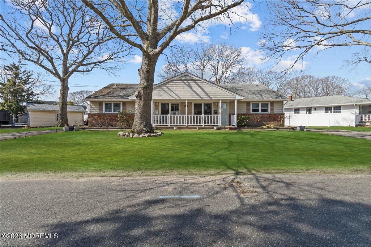 1003 Hollywood Boulevard