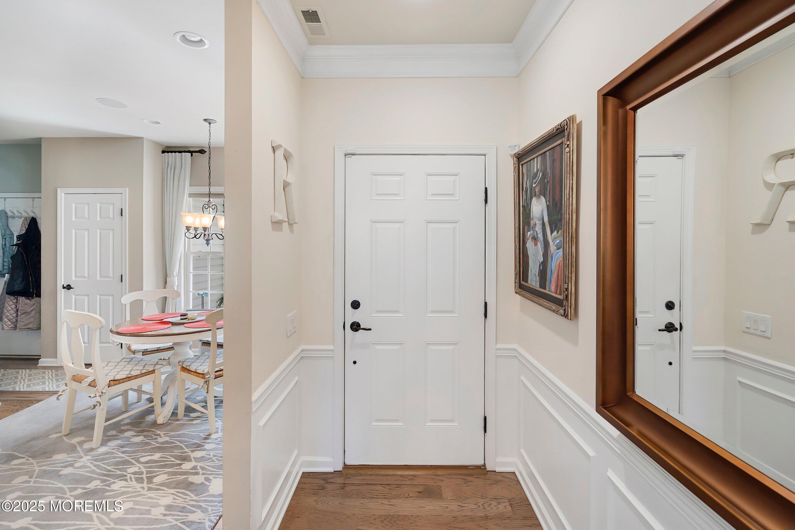 3 W Fontaine Way, Farmingdale, New Jersey image 3