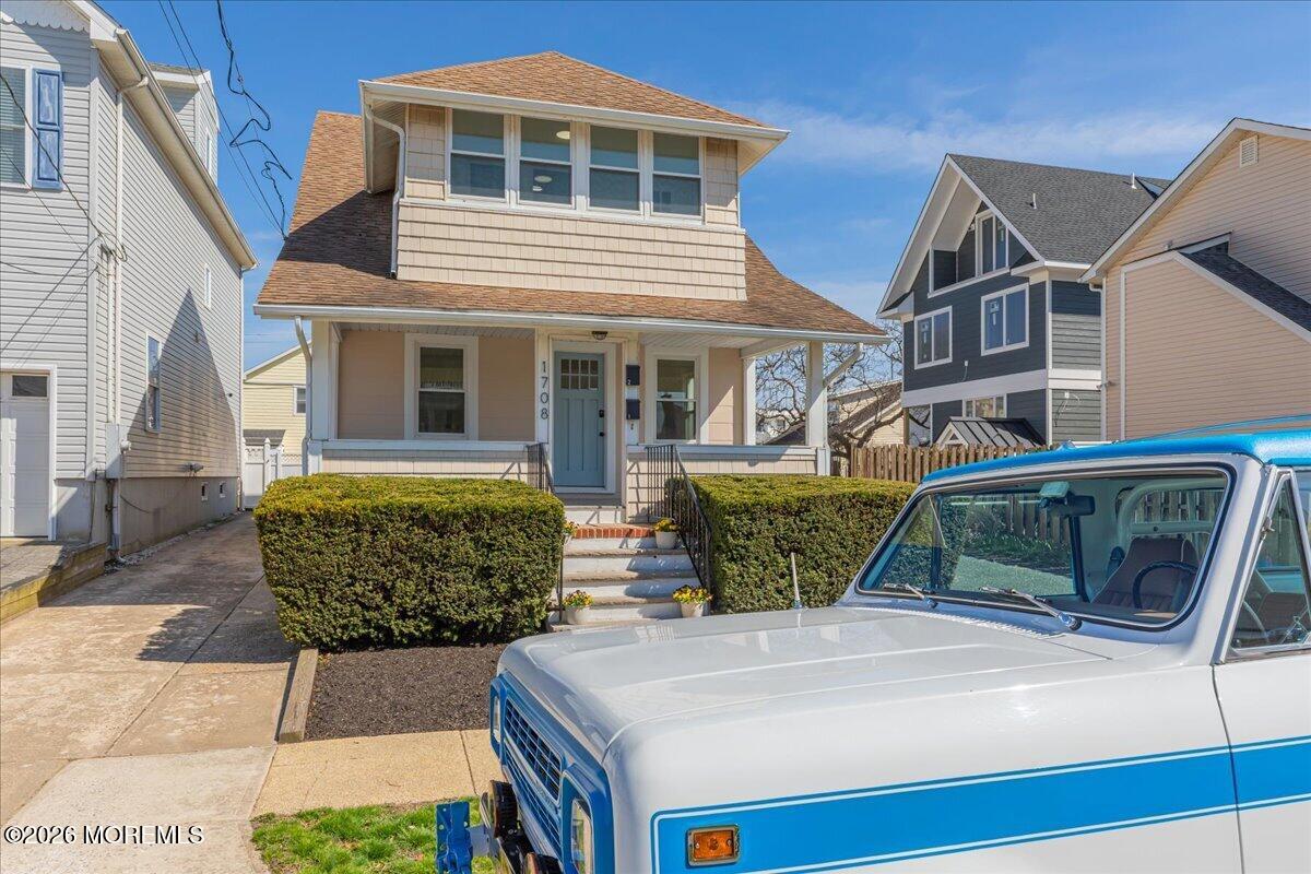 Belmar, New Jersey, 07719, United States, 5 Bedrooms Bedrooms, ,2 BathroomsBathrooms,Residential,Active,2035139