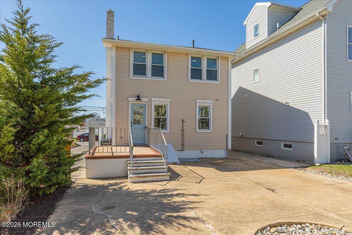Belmar, New Jersey, 07719, United States, 5 Bedrooms Bedrooms, ,2 BathroomsBathrooms,Residential,Active,2035139