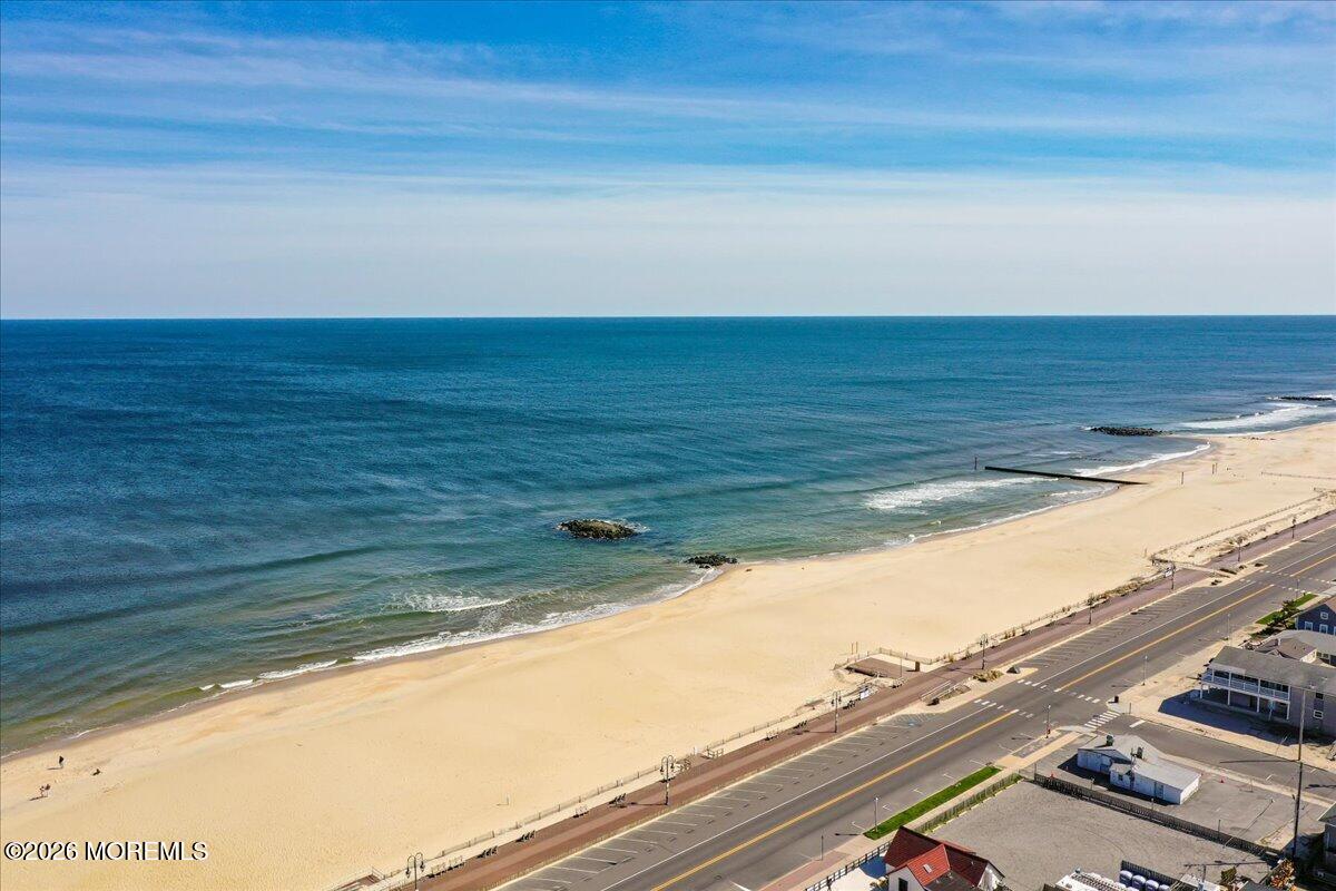 Belmar, New Jersey, 07719, United States, 5 Bedrooms Bedrooms, ,2 BathroomsBathrooms,Residential,Active,2035139