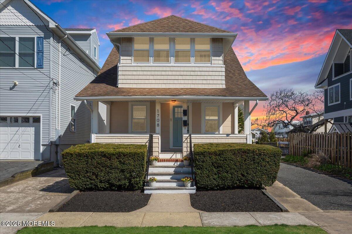 Belmar, New Jersey, 07719, United States, 5 Bedrooms Bedrooms, ,2 BathroomsBathrooms,Residential,Active,2035139