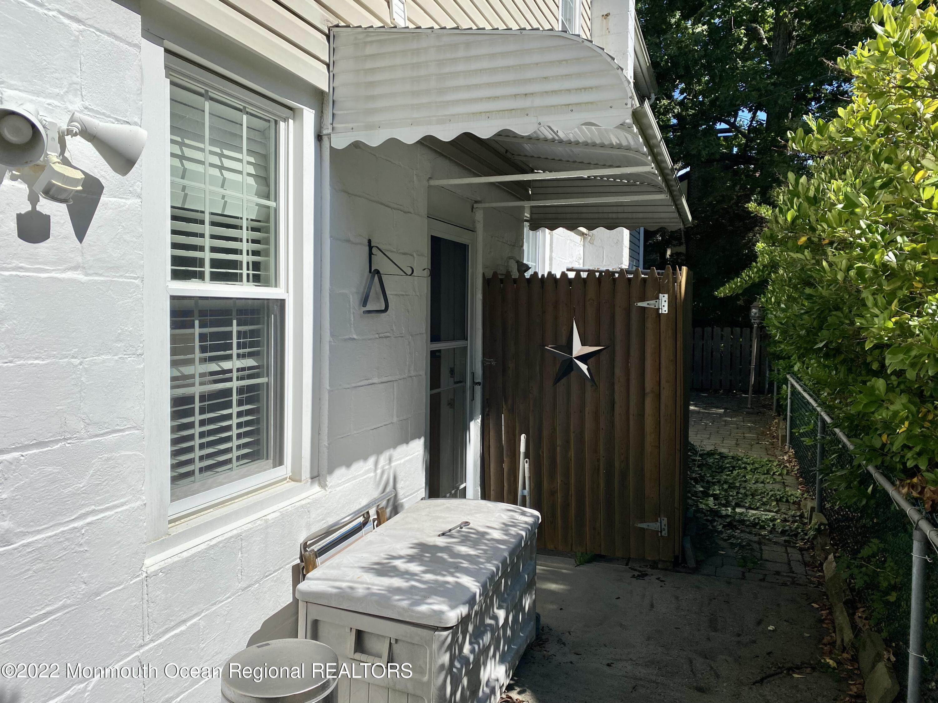 330 Norwood Lane