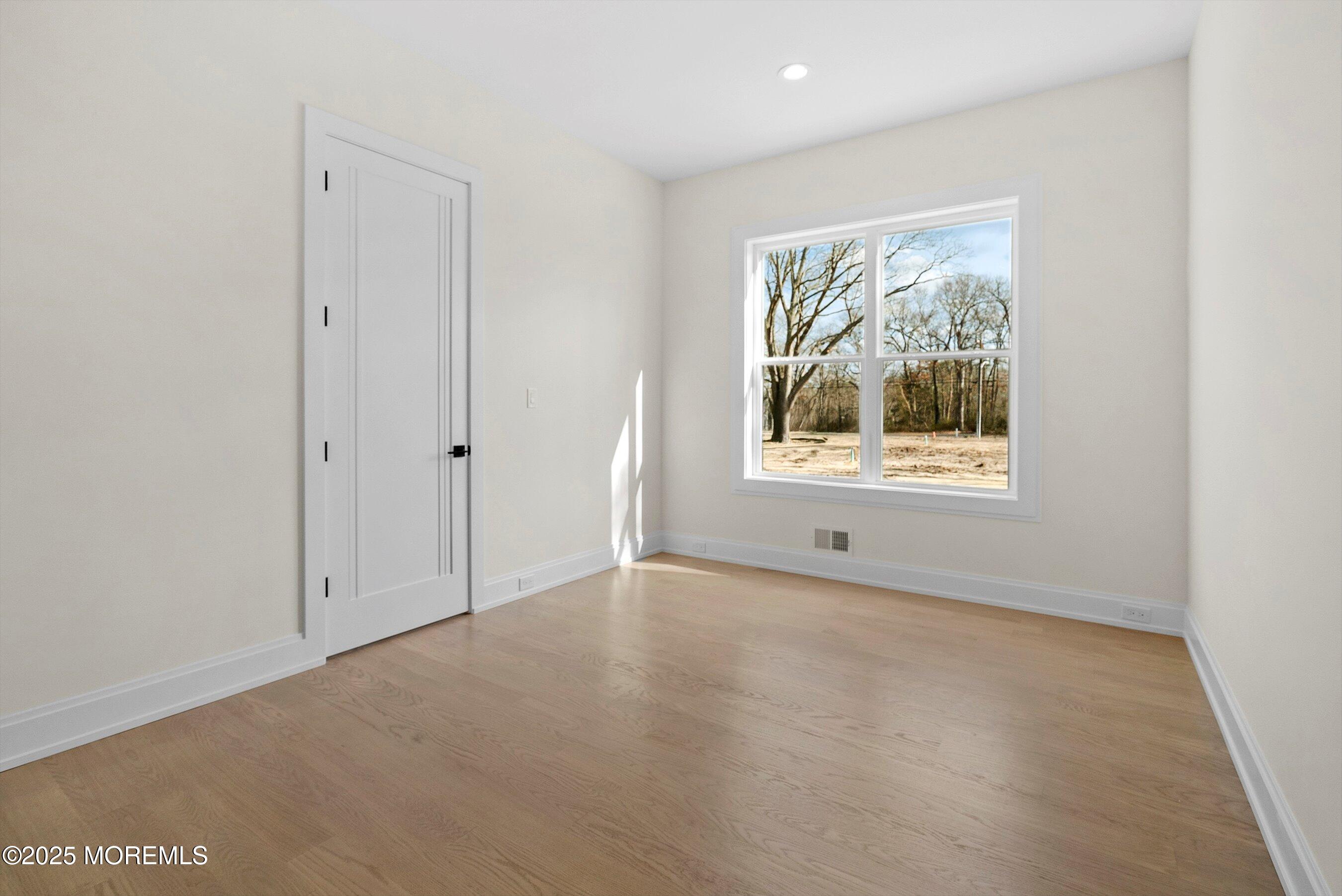 1656 N Bay Avenue, Toms River, New Jersey image 18