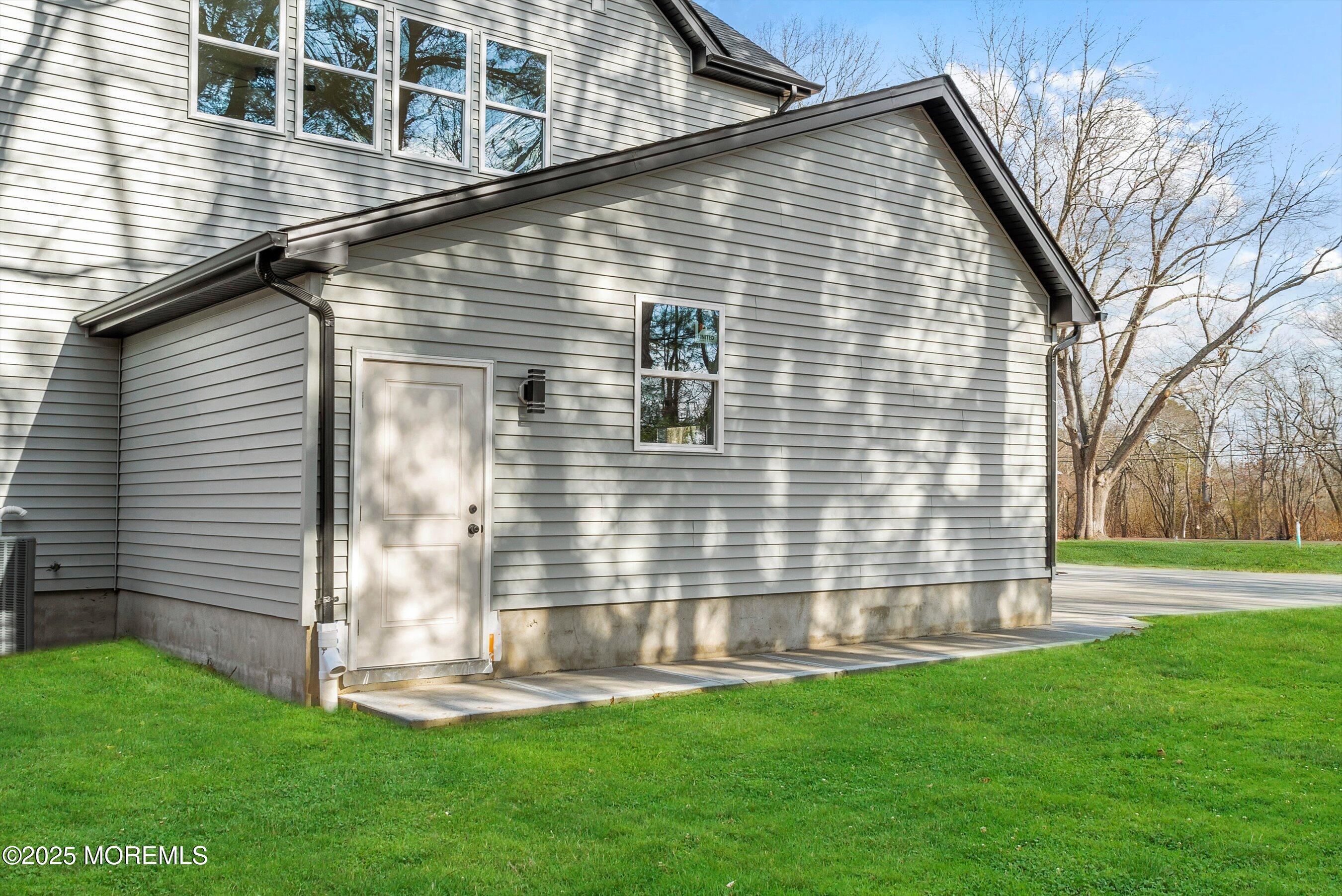 1656 N Bay Avenue, Toms River, New Jersey image 26
