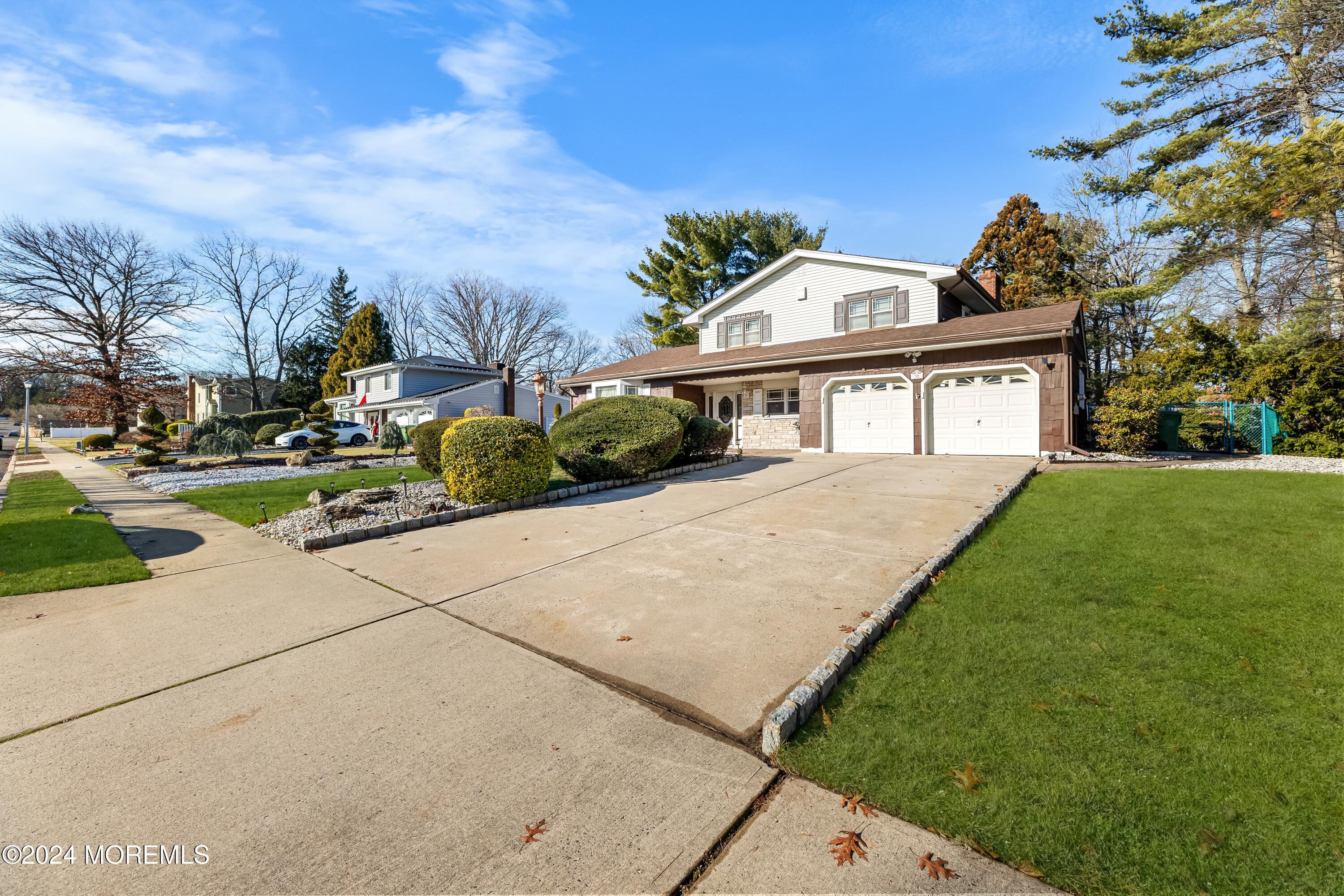 32 Fielek Terrace, Parlin, New Jersey image 1