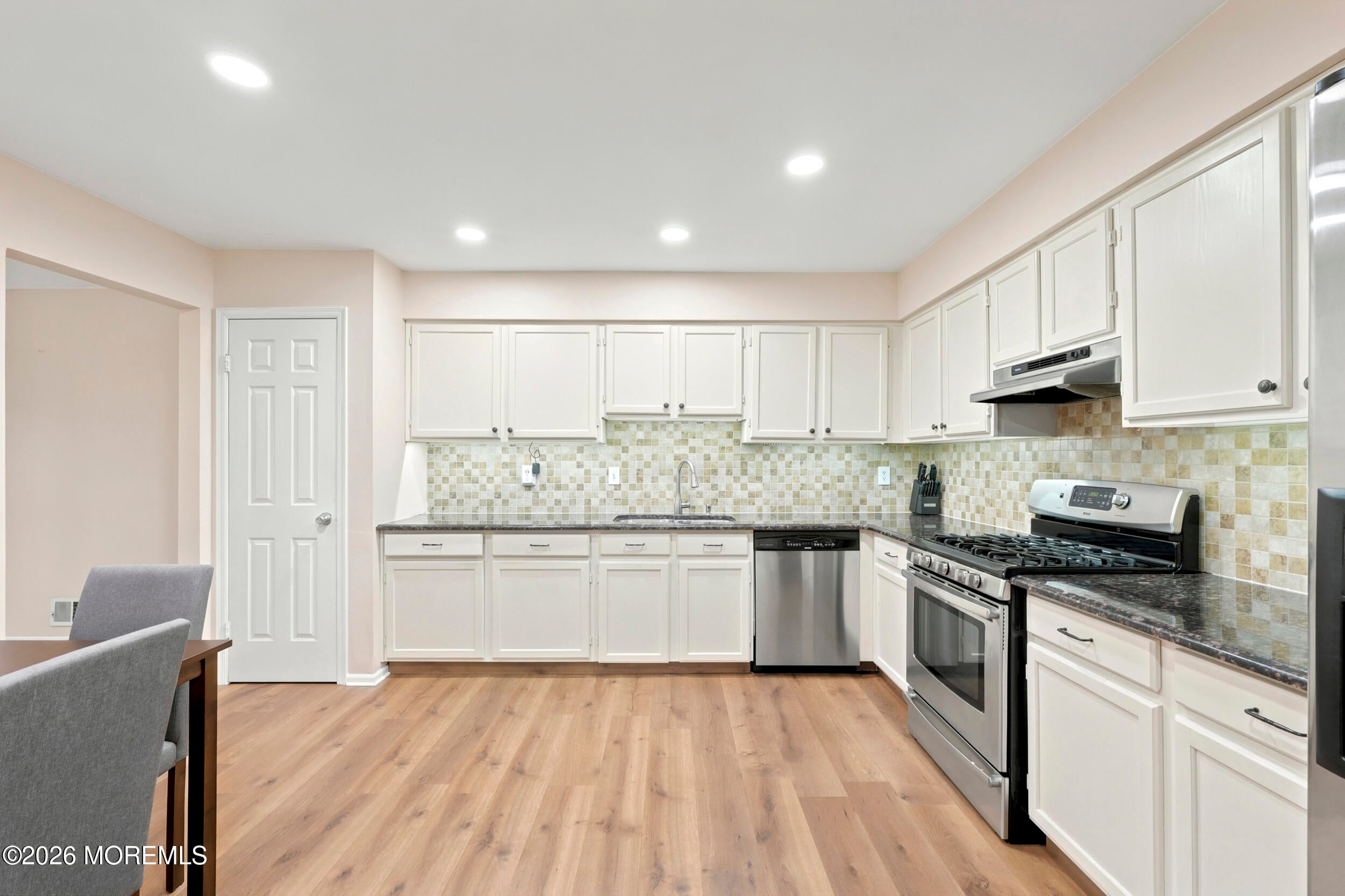 137 Redpine Loop