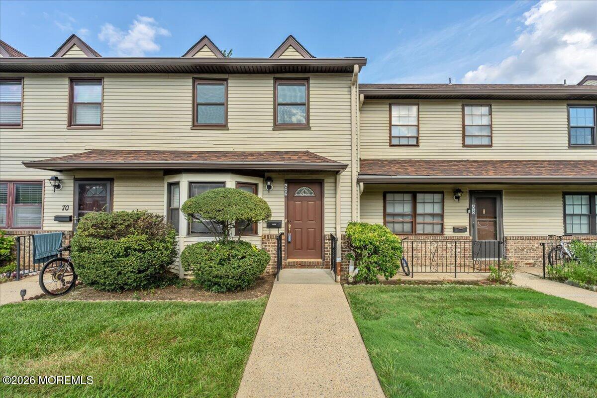 69 Village Green Way