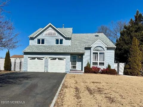MLS: 22505698