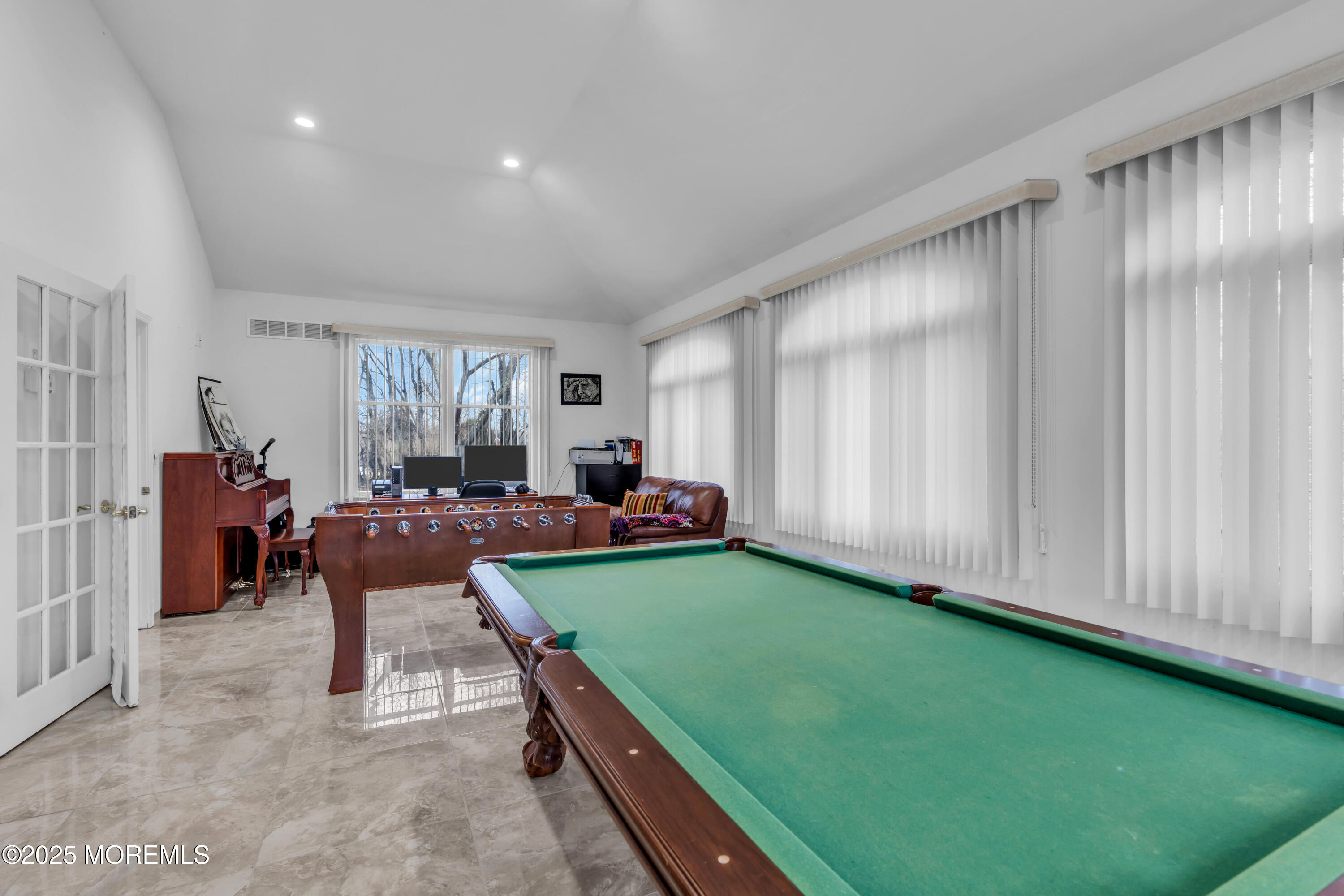 8 Saxon Court, Freehold, New Jersey image 13