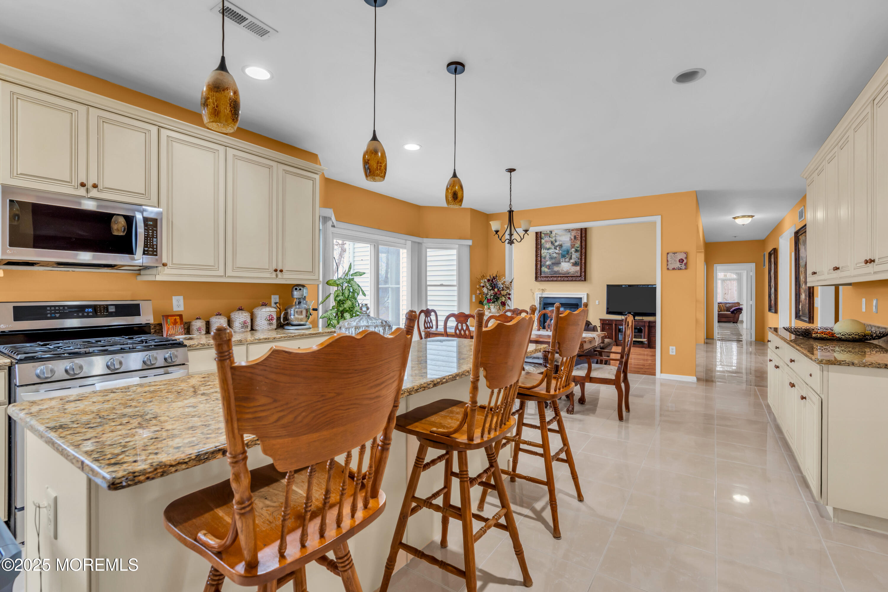 8 Saxon Court, Freehold, New Jersey image 30