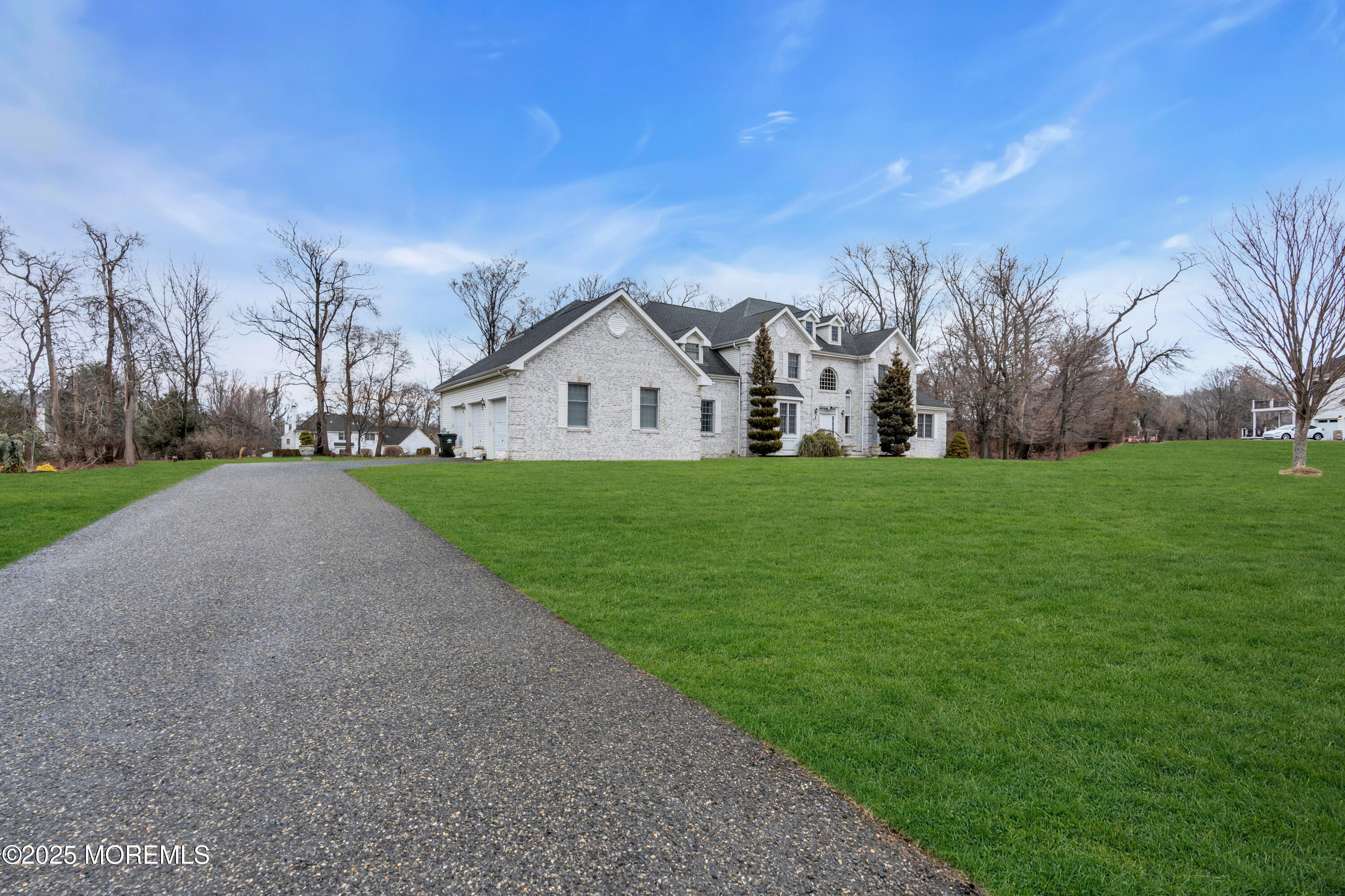 8 Saxon Court, Freehold, New Jersey image 5