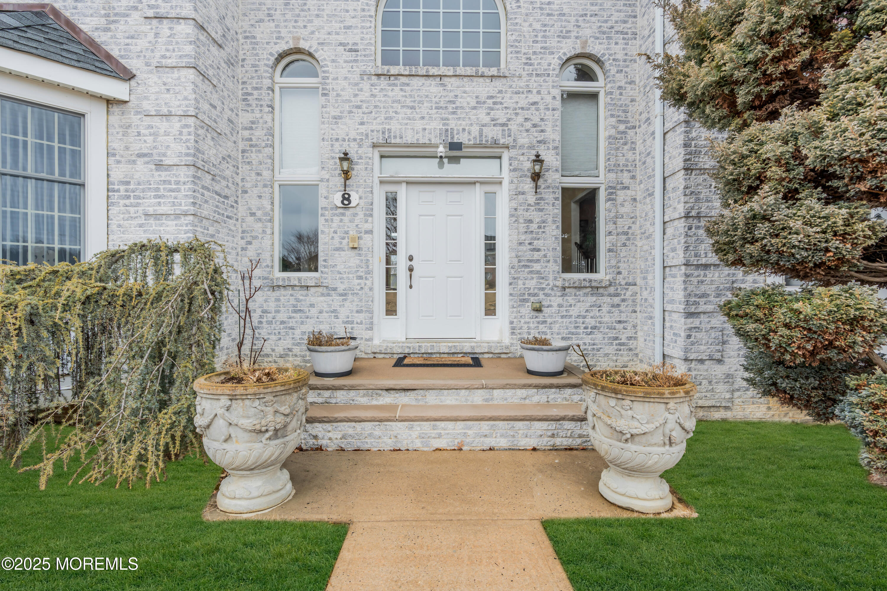 8 Saxon Court, Freehold, New Jersey image 6