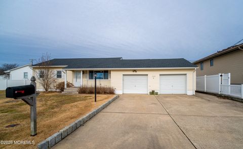 Photo of 3124 Veeder Avenue, Toms River, NJ 08753 (MLS # 22602483)