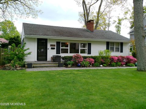 Homes For Sale - 400 Lenape Trail<br/> Brielle, NJ 08730
