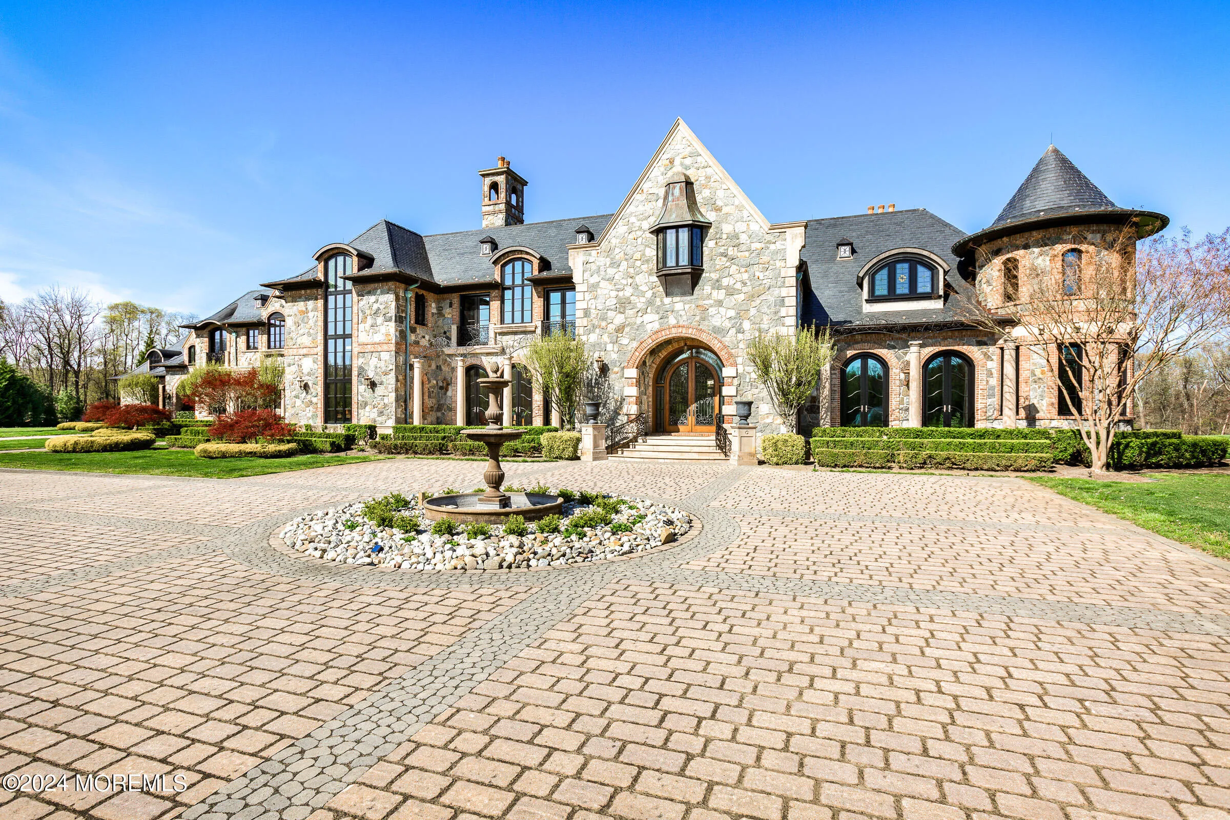 Colts Neck, New Jersey 07722, United States, 6 Bedrooms Bedrooms, ,9 BathroomsBathrooms,Residential,Active,46911