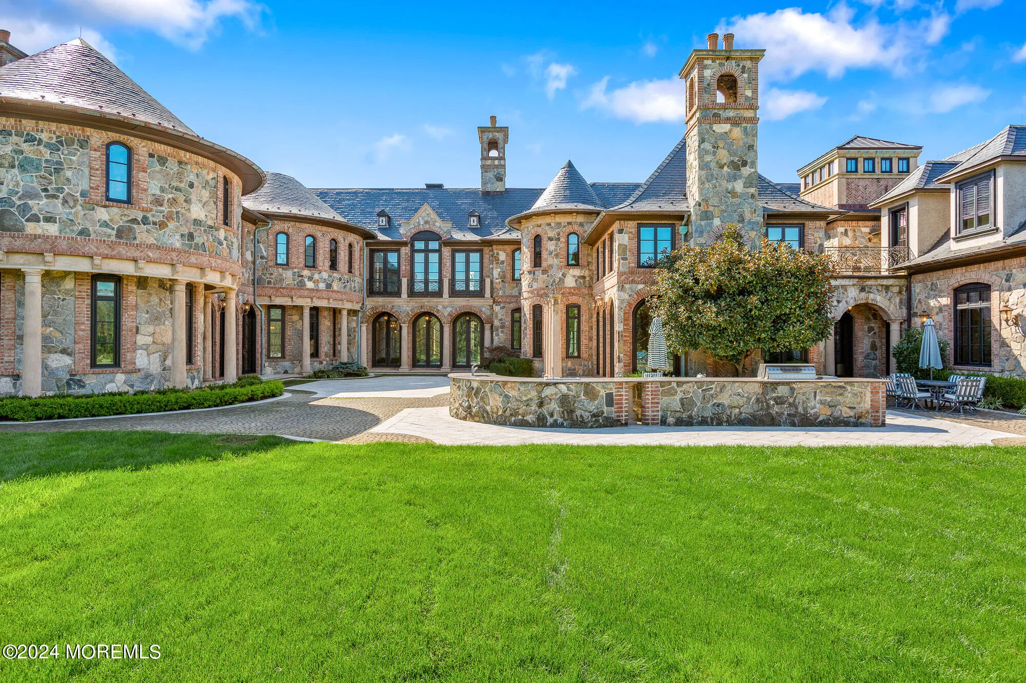 Colts Neck, New Jersey 07722, United States, 6 Bedrooms Bedrooms, ,9 BathroomsBathrooms,Residential,Active,46911