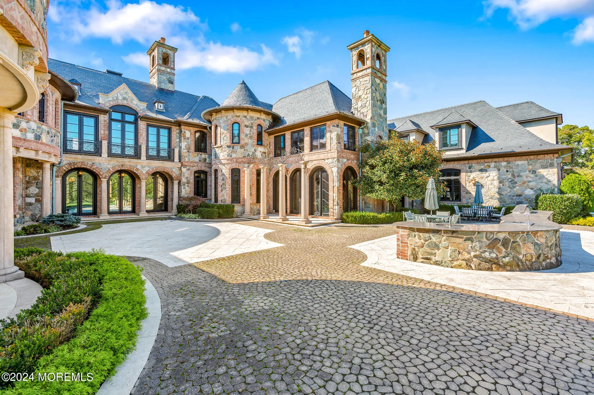 Colts Neck, New Jersey 07722, United States, 6 Bedrooms Bedrooms, ,9 BathroomsBathrooms,Residential,Active,46911