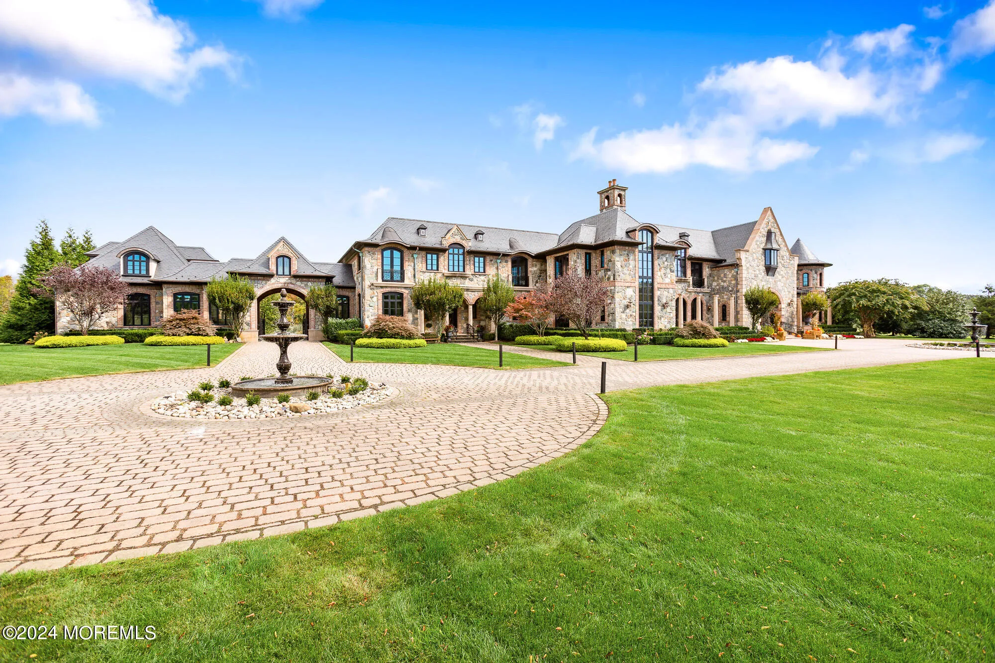 Colts Neck, New Jersey 07722, United States, 6 Bedrooms Bedrooms, ,9 BathroomsBathrooms,Residential,Active,46911