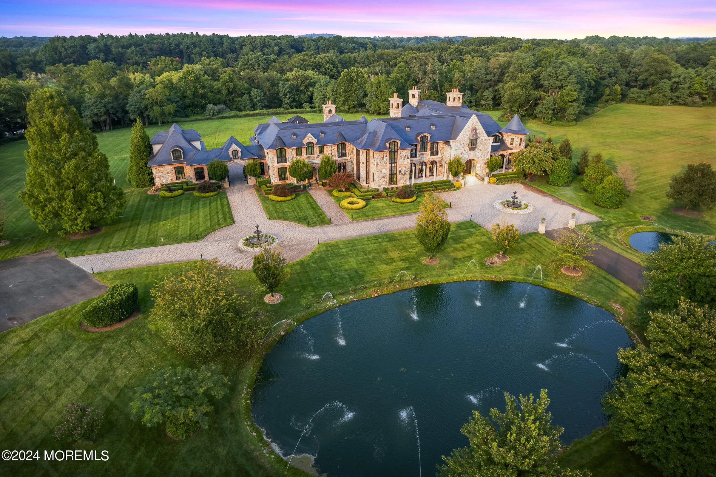 Colts Neck, New Jersey 07722, United States, 6 Bedrooms Bedrooms, ,9 BathroomsBathrooms,Residential,Active,46911