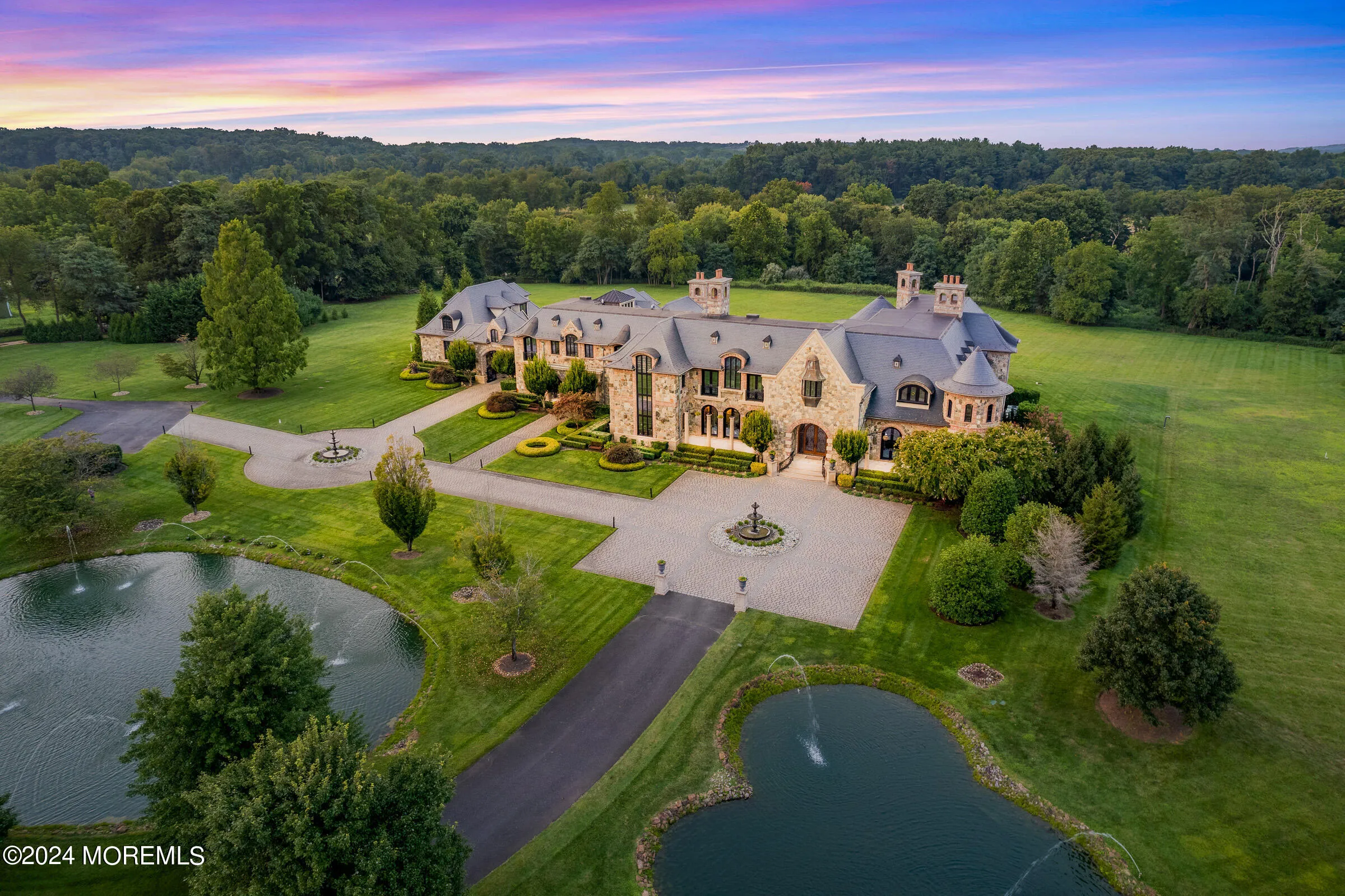 Colts Neck, New Jersey 07722, United States, 6 Bedrooms Bedrooms, ,9 BathroomsBathrooms,Residential,Active,46911